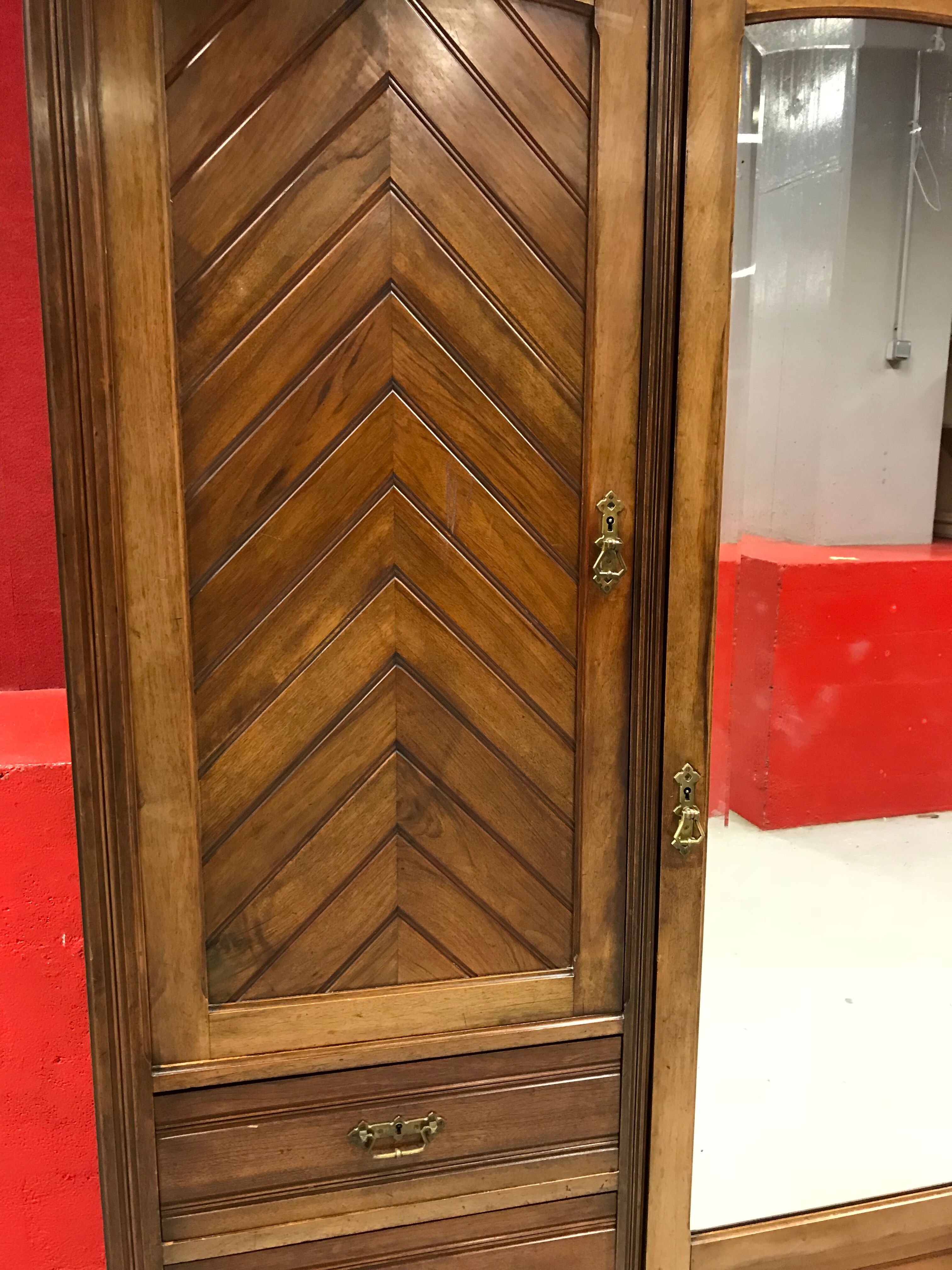 Wardrobe 1900 pichpin