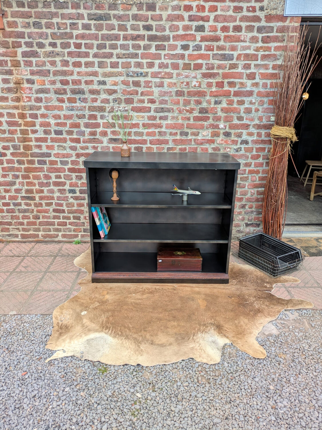 Industrial shelf
