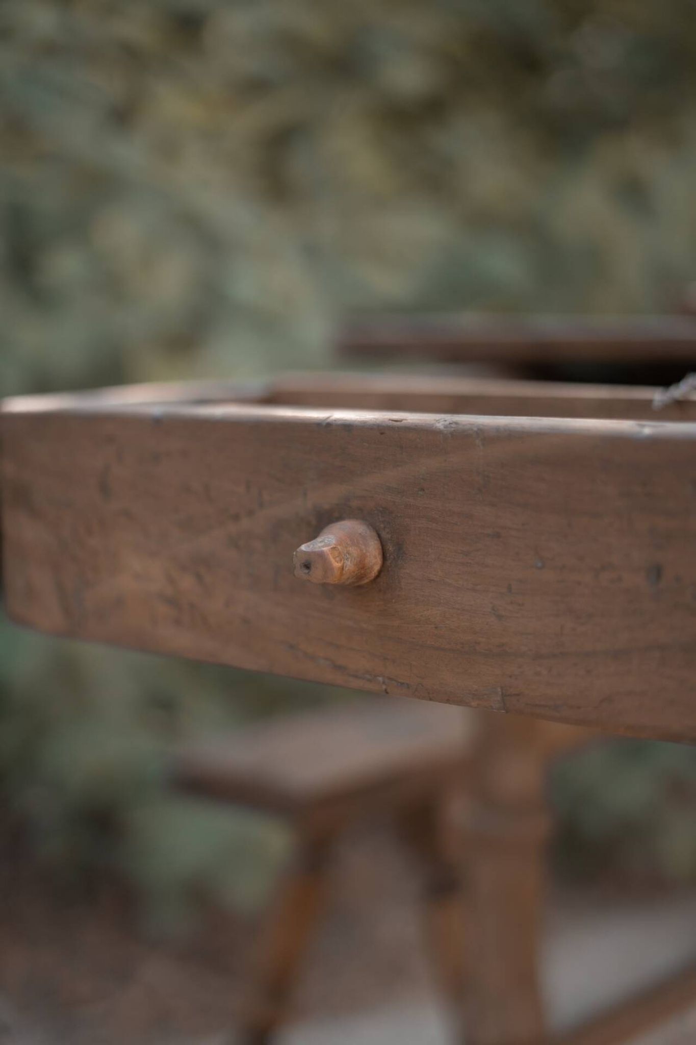 Table and benches set