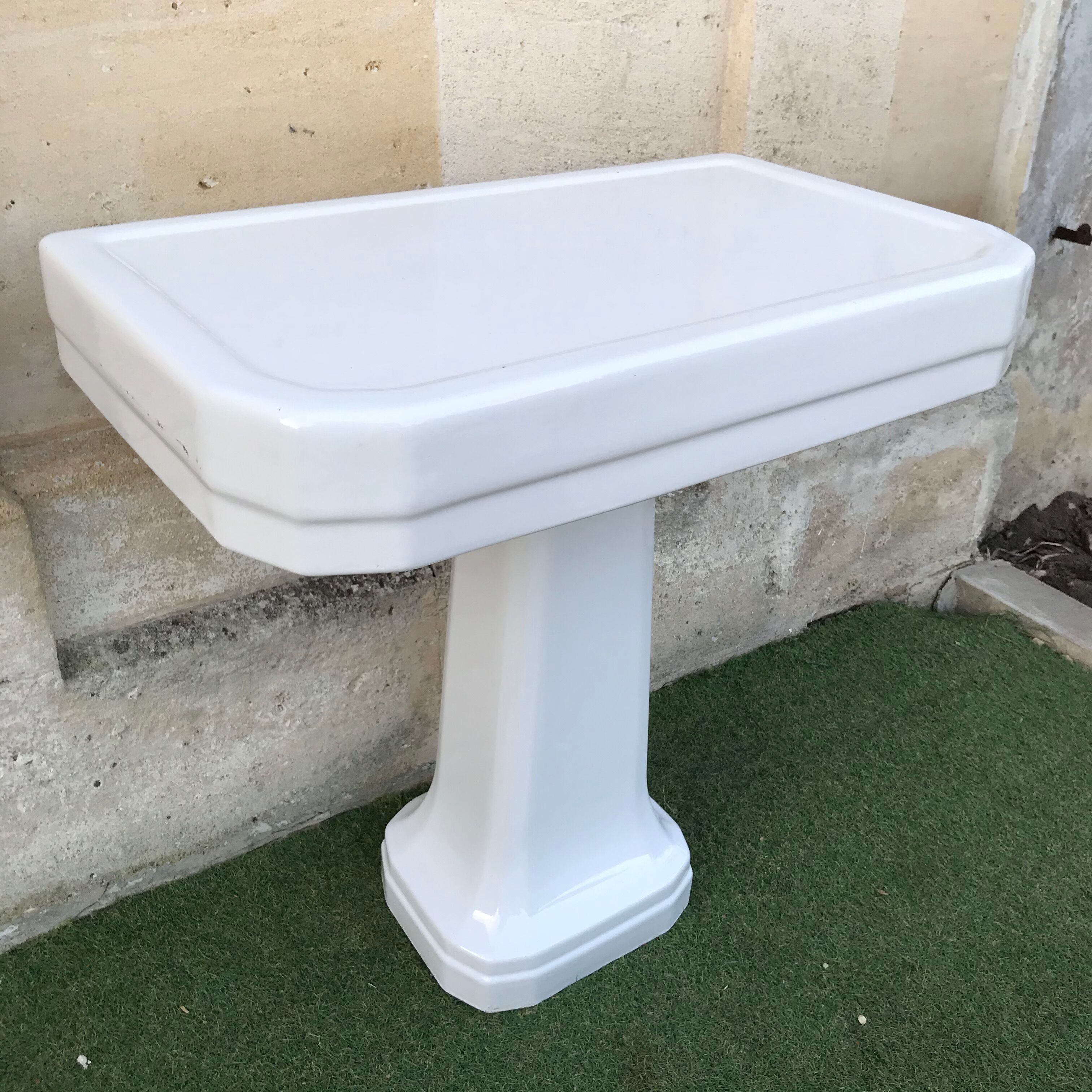 Art deco console in earthenware