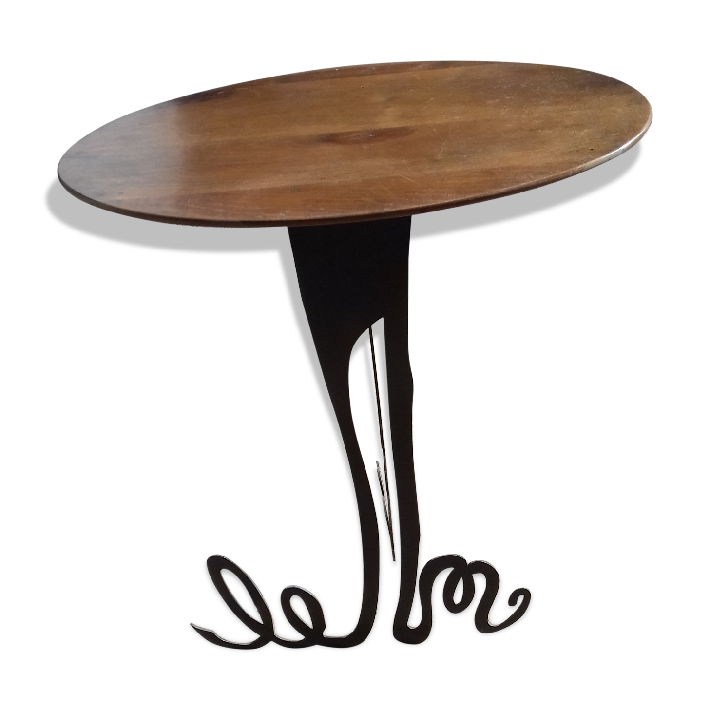 Steel side table with an oval walnut top