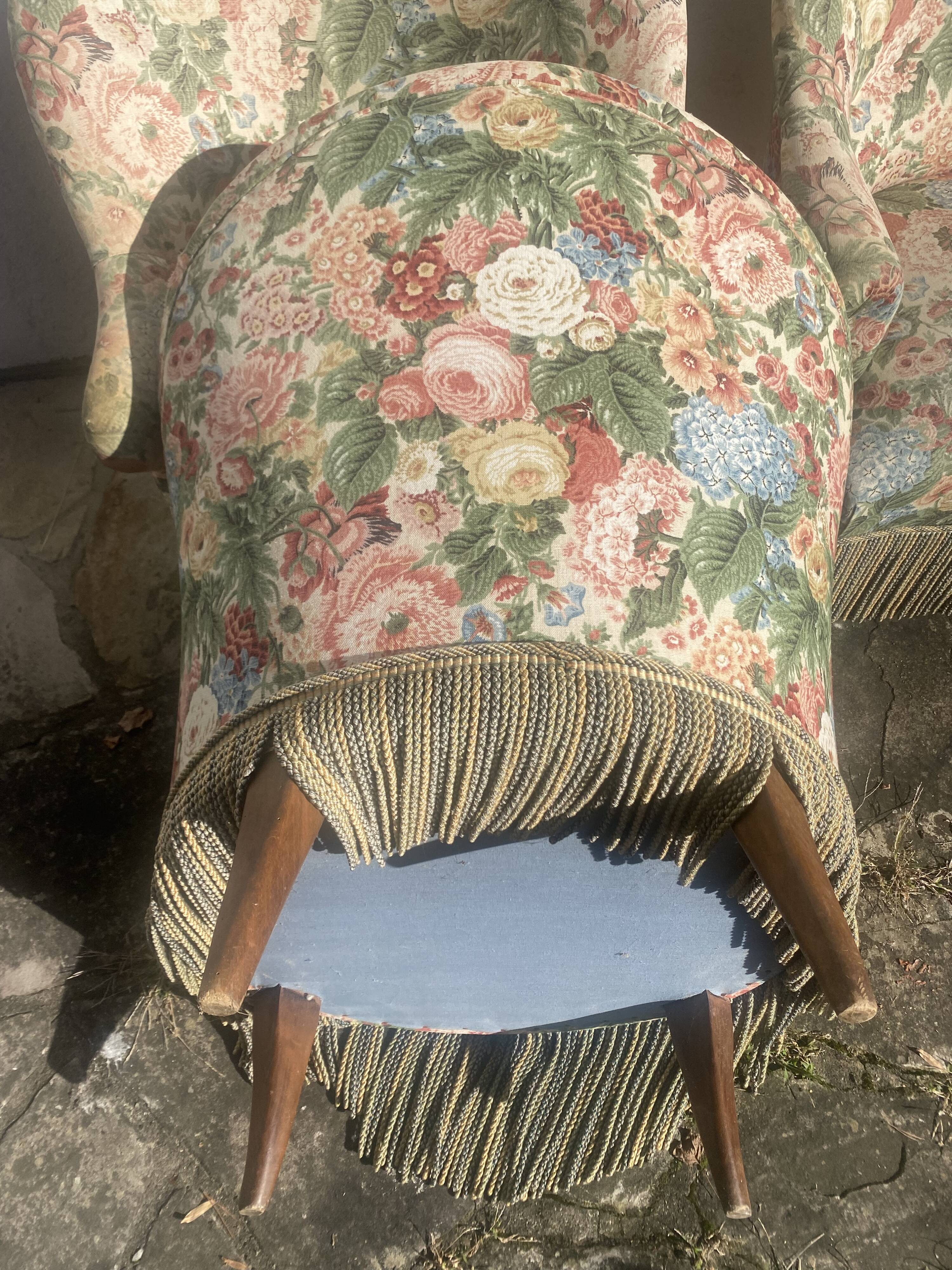 Flowery toad armchair