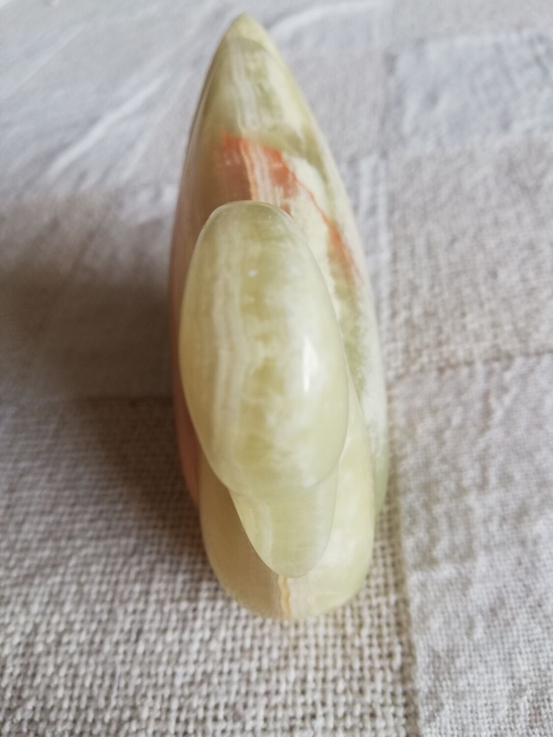 Statuette swan in onyx marble or aragonite