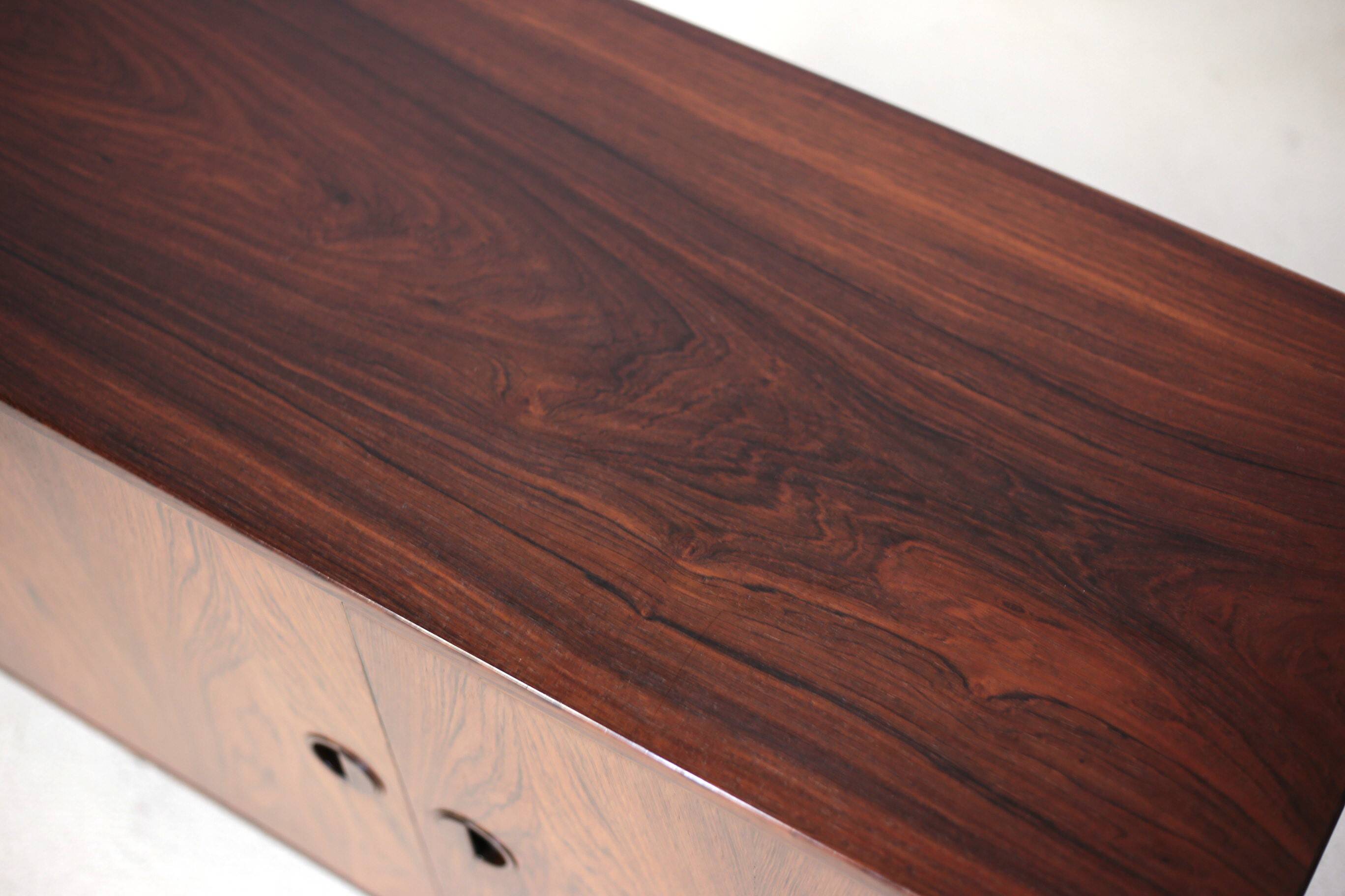 Buffet in Rosewood Rud Thygesen