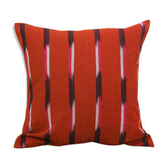Housse de coussin en ikat rouge