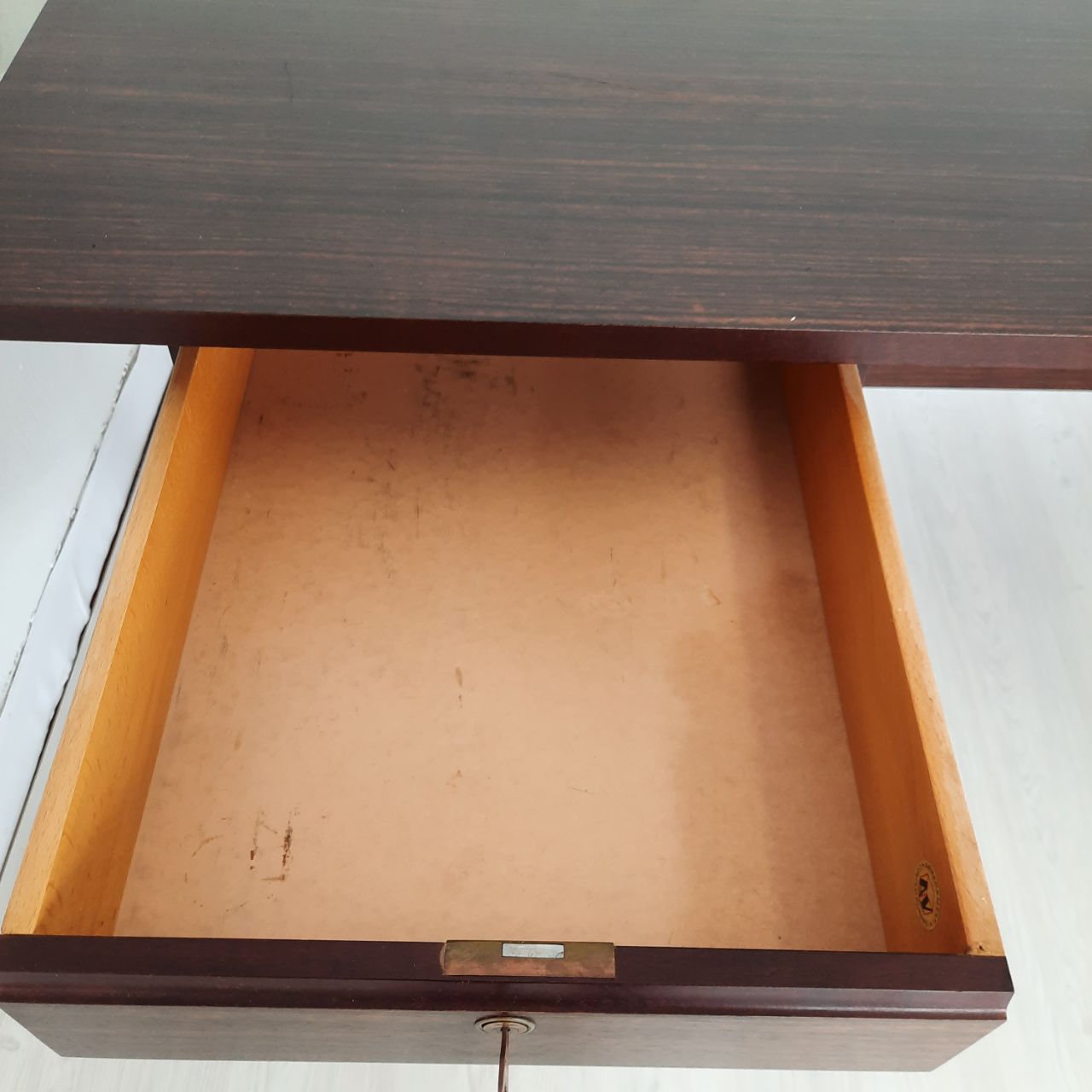 Center desk - vintage - AV contemporary furnishings