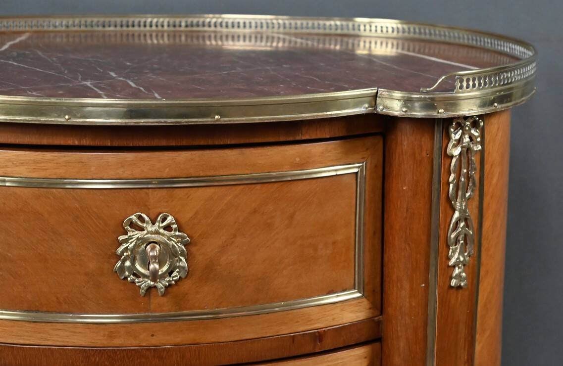 Small Kidney-Shaped Mahogany Chest of Drawers, Transition Style – Early 20th Century