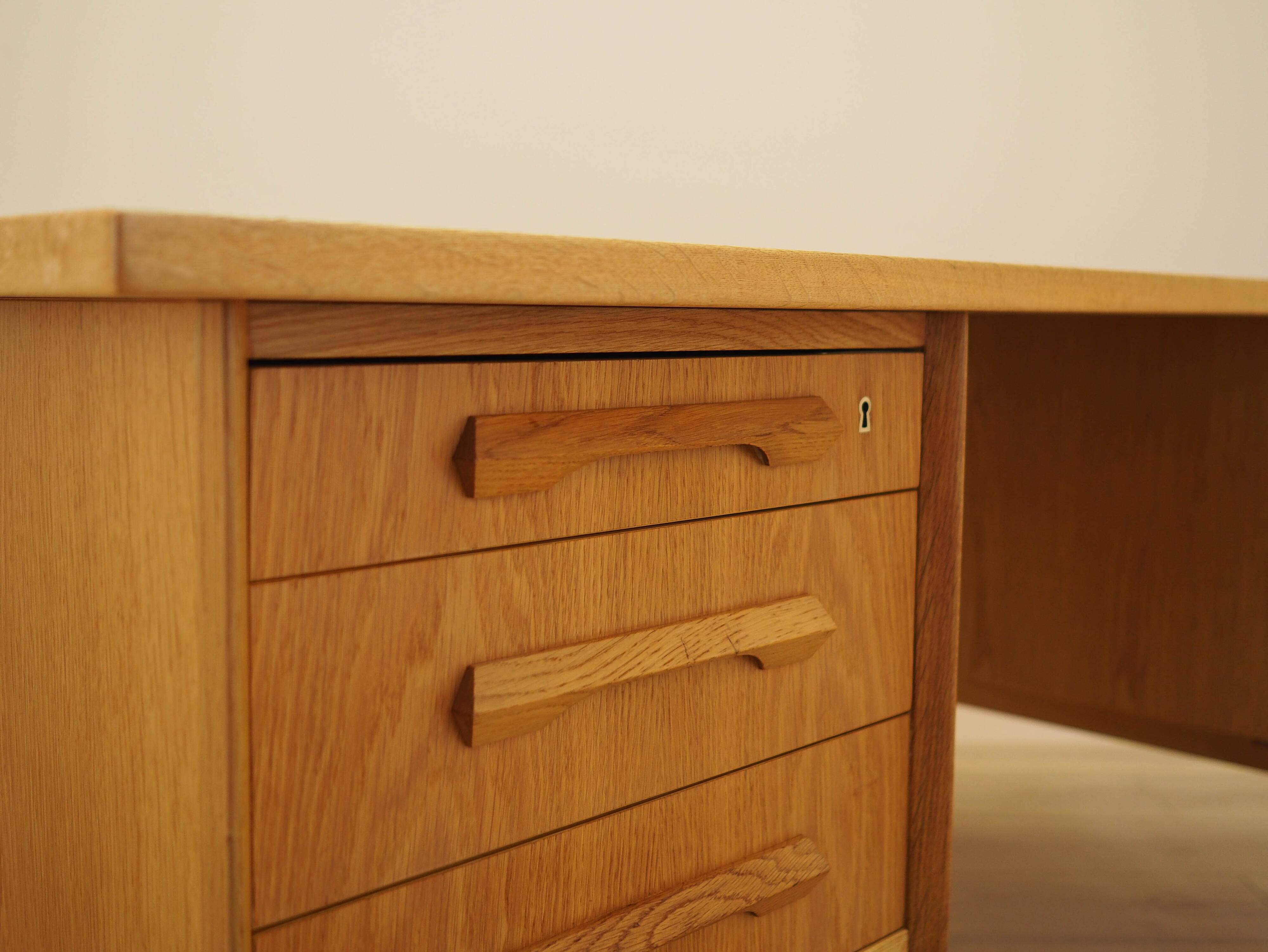 Oak desk, Danish design, 1960s, designer: Henning Kjærnulf