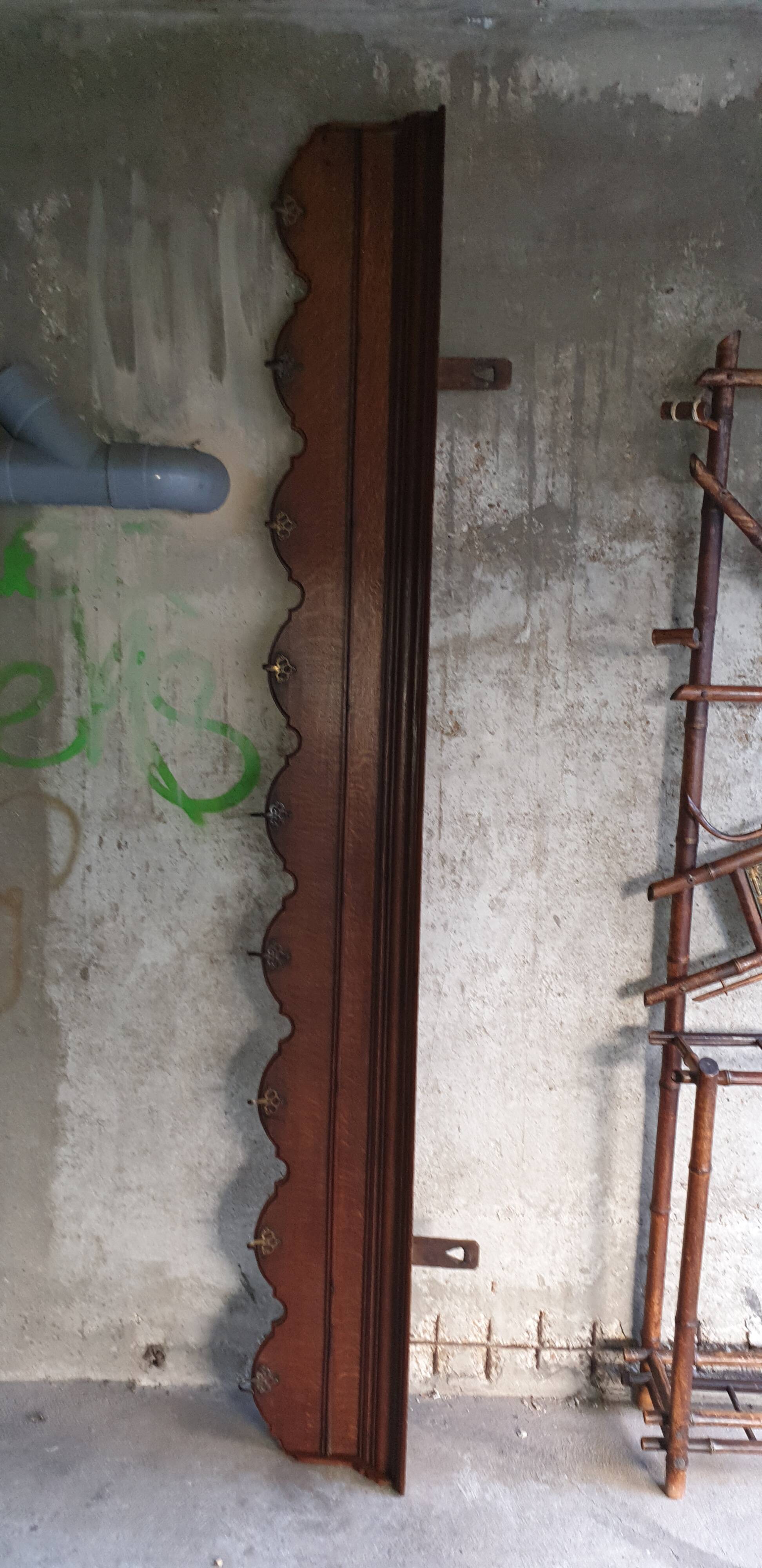 Alsatian suspended cornice