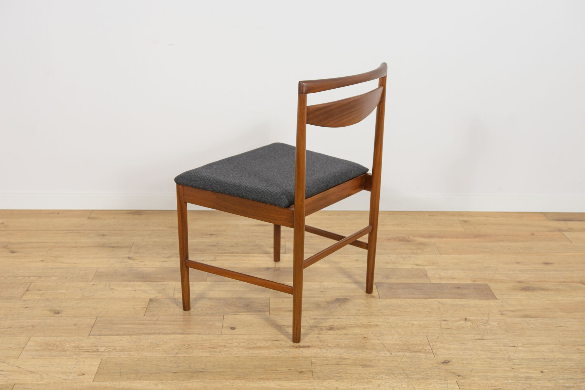 Mid-Century Model 9513 Dining Chairs by Tom Robertson for A.H. McIntosh & Co., United Kingdom, 1970s, Set of 8