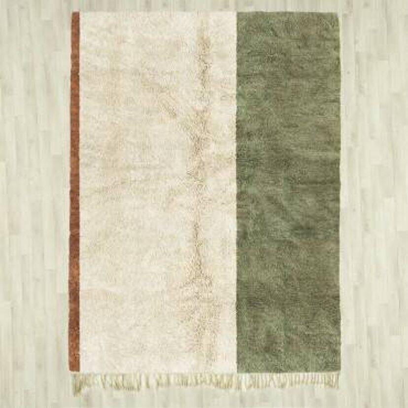 Luxury Handmade Rug 250cm x 150cm