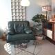 Fauteuil cuir vert anglais 1980