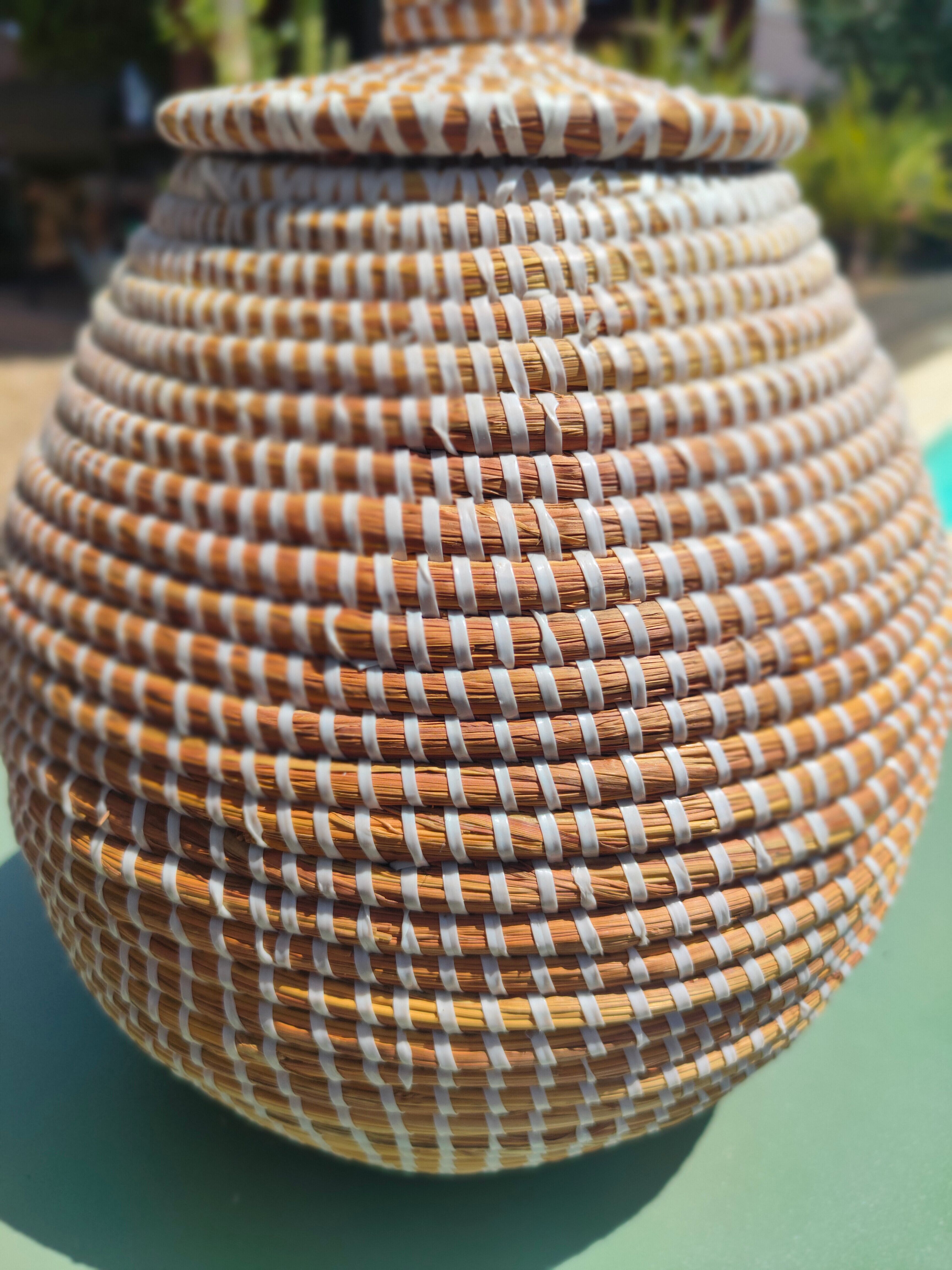 Basket with lid