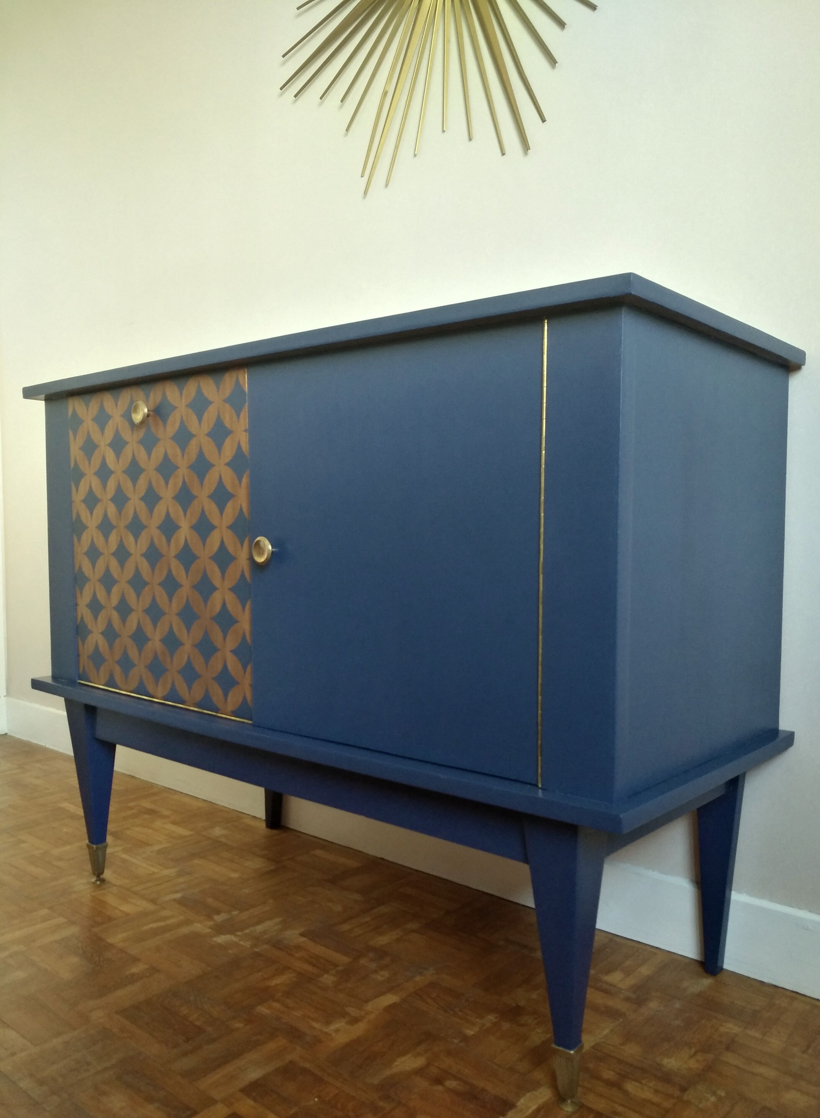 Bar cabinet 60