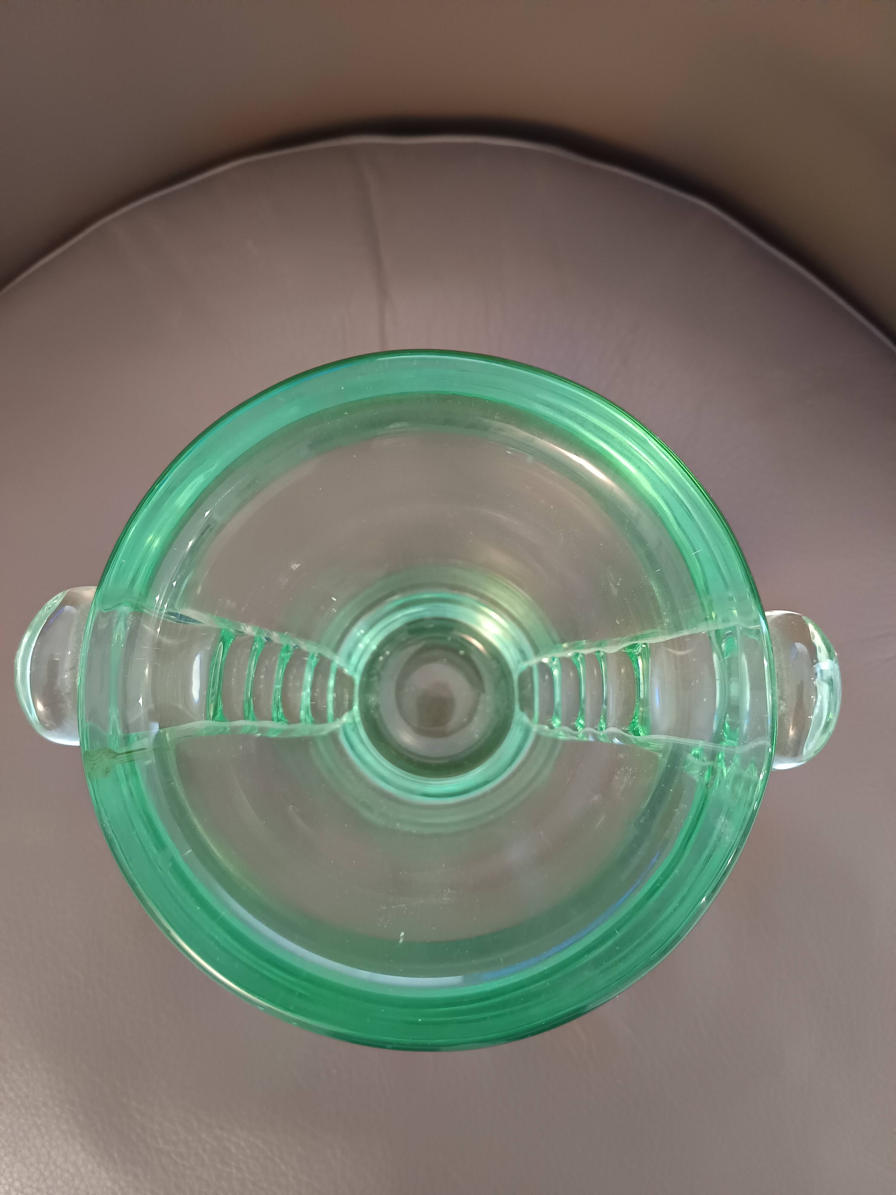 Art Deco vase in emerald green crystal – Daum Nancy France – Circa 1930