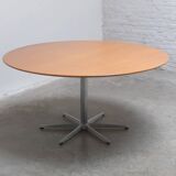 Large 'circular' oak dining table by Arne Jacobsen for Fritz Hansen, 1966