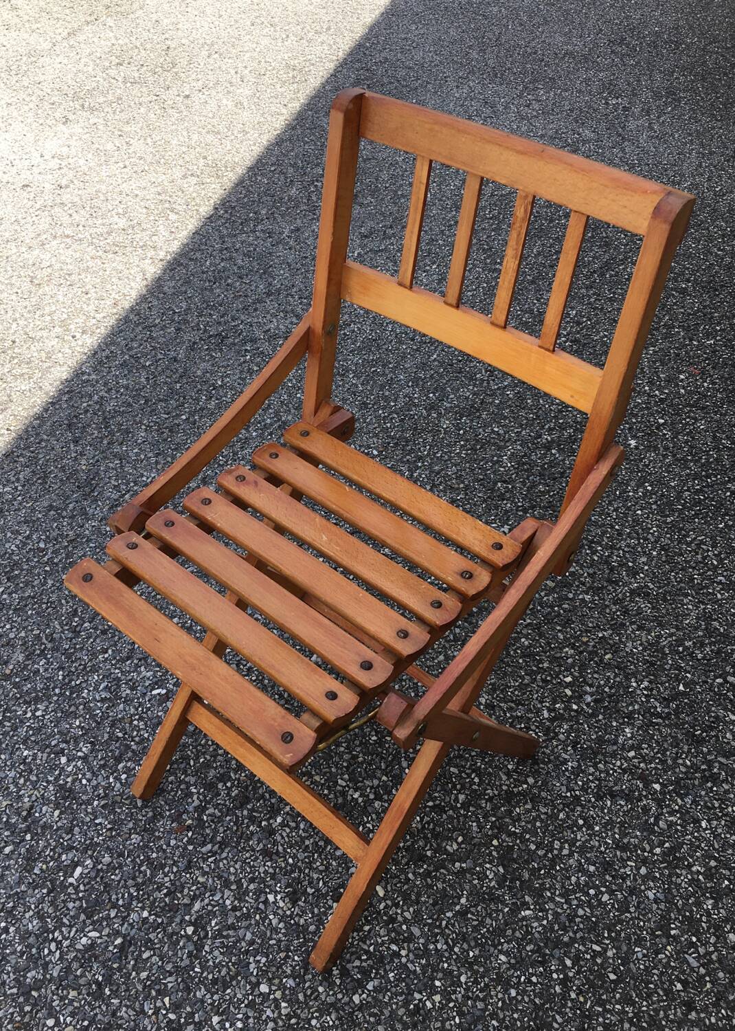Folding wooden chair