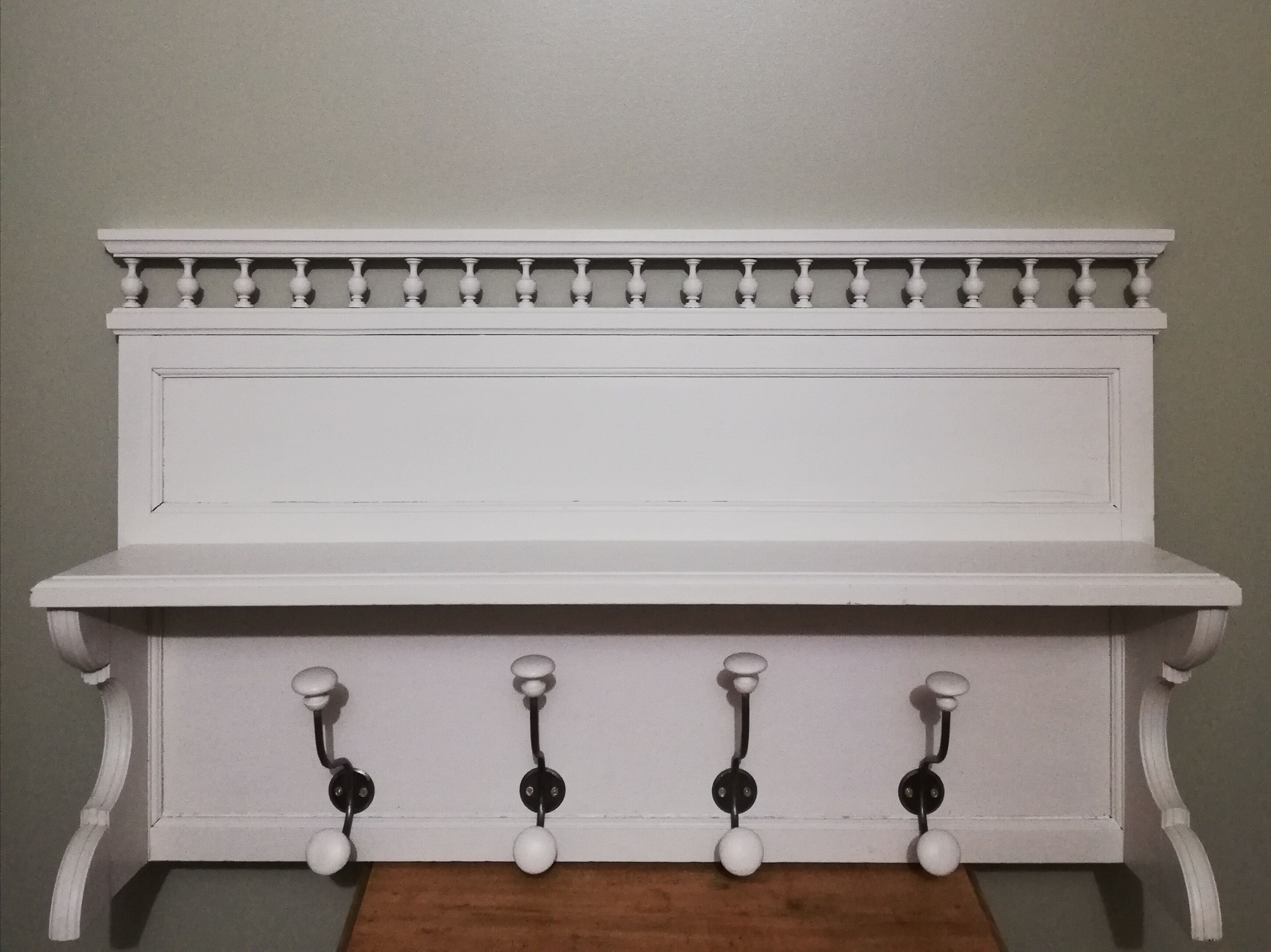 Wooden wall coat rack 4 hooks