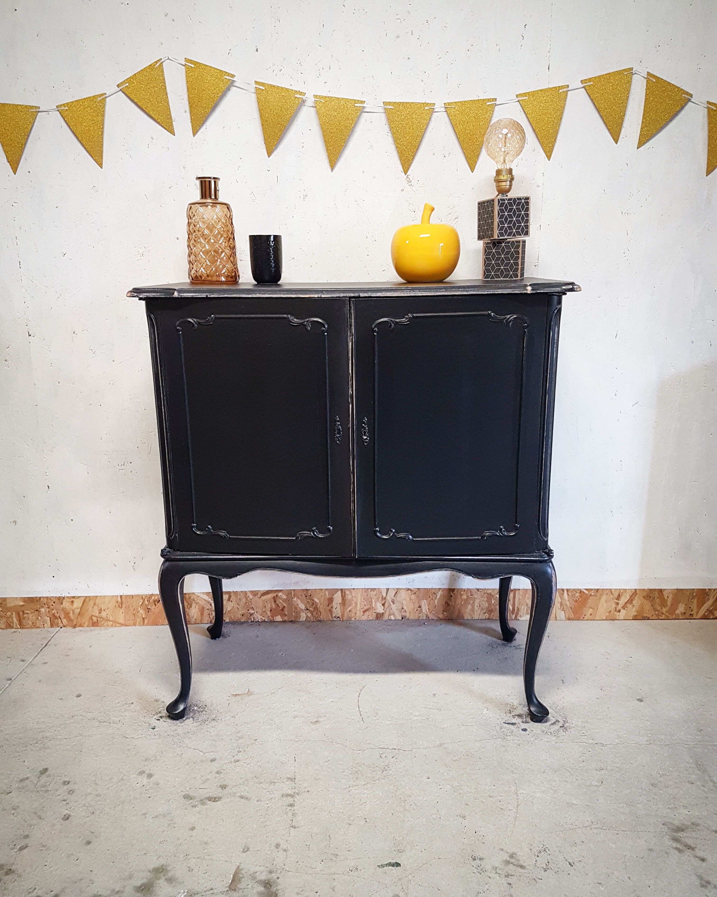 Wooden baroque style buffet