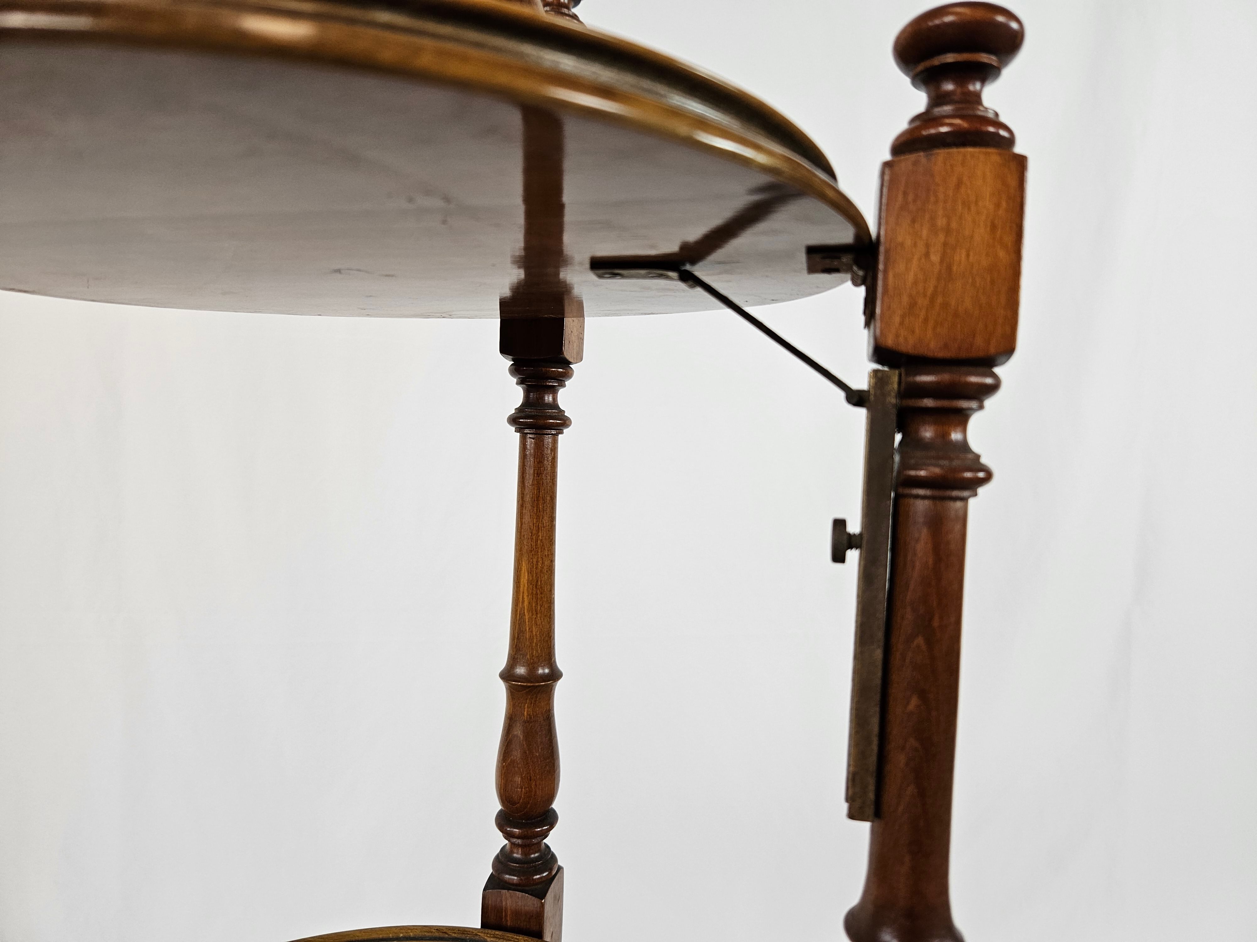 70s coffee table in walnut with closable shelves