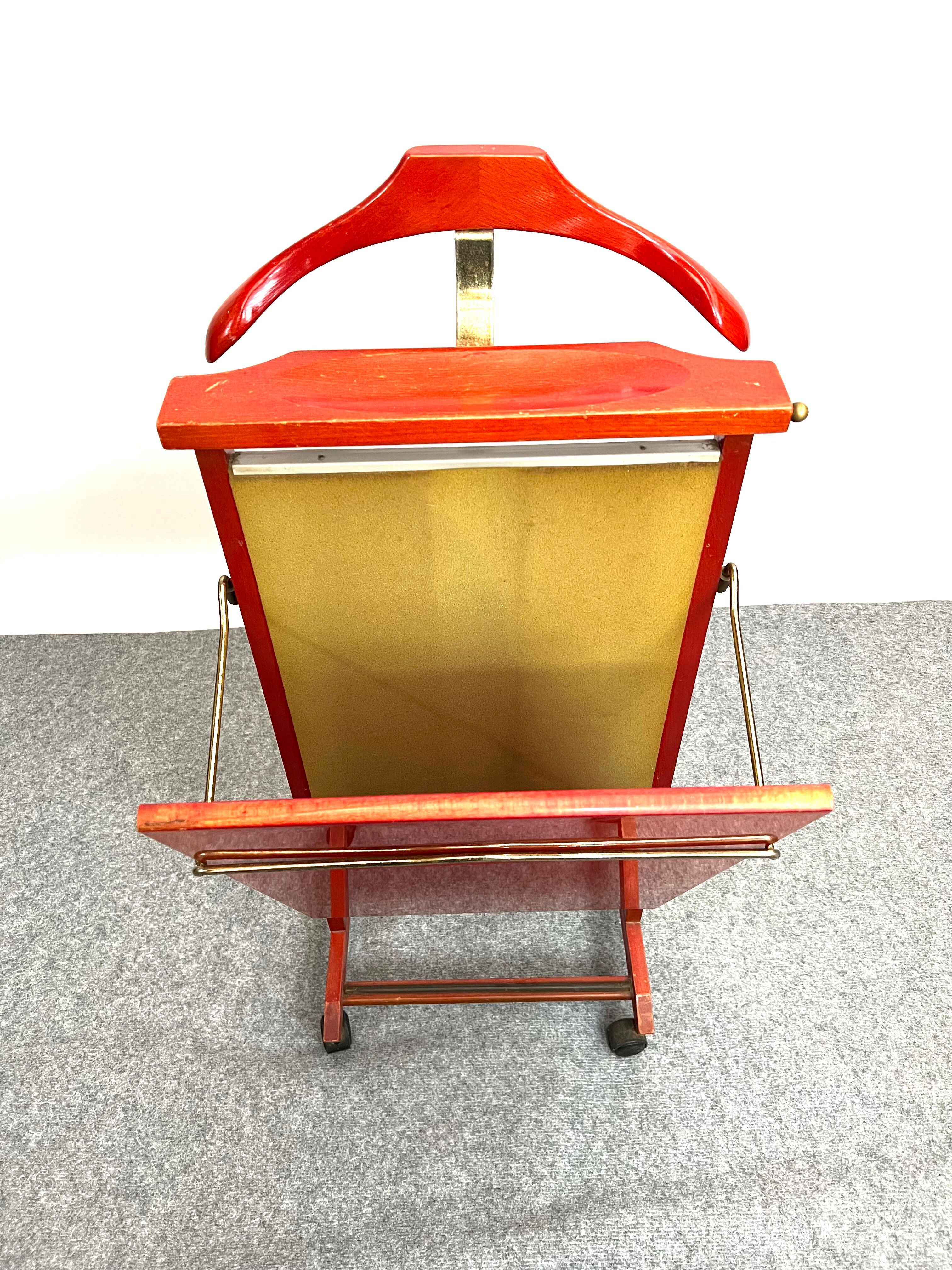 Night valet for Fratelli Reguiti