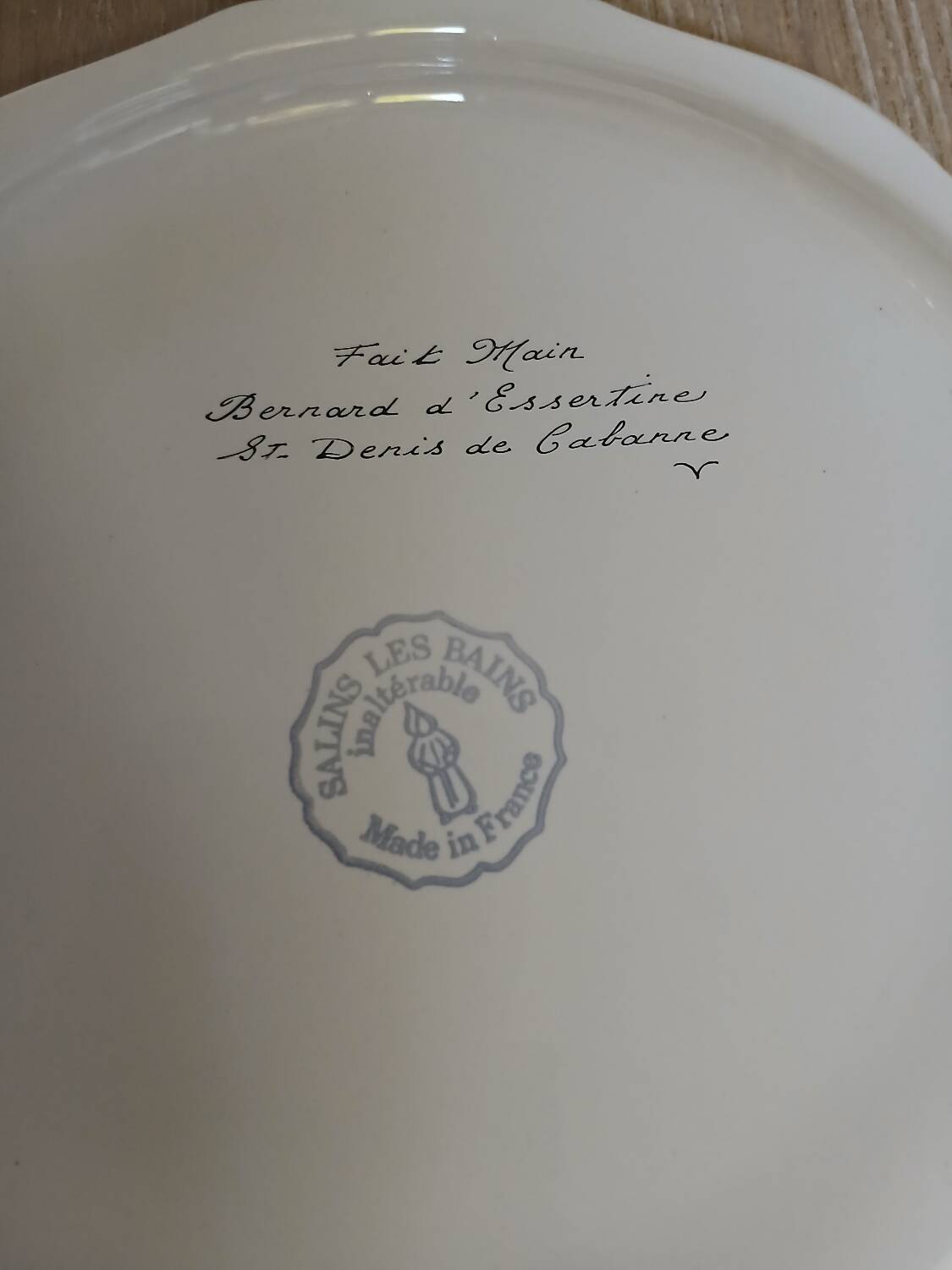8 antique Salins dessert plates