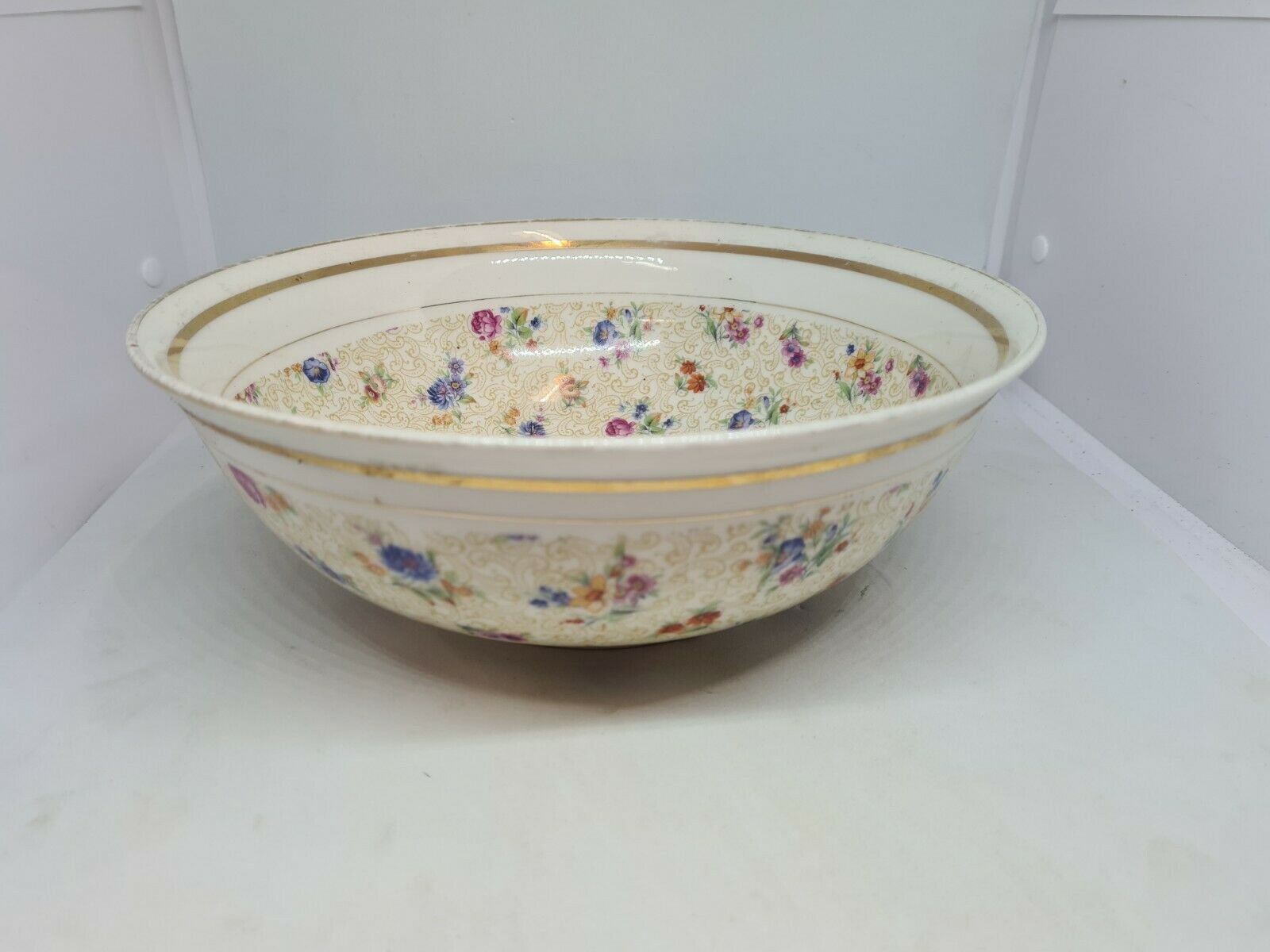 Hollow porcelain dish from limoges