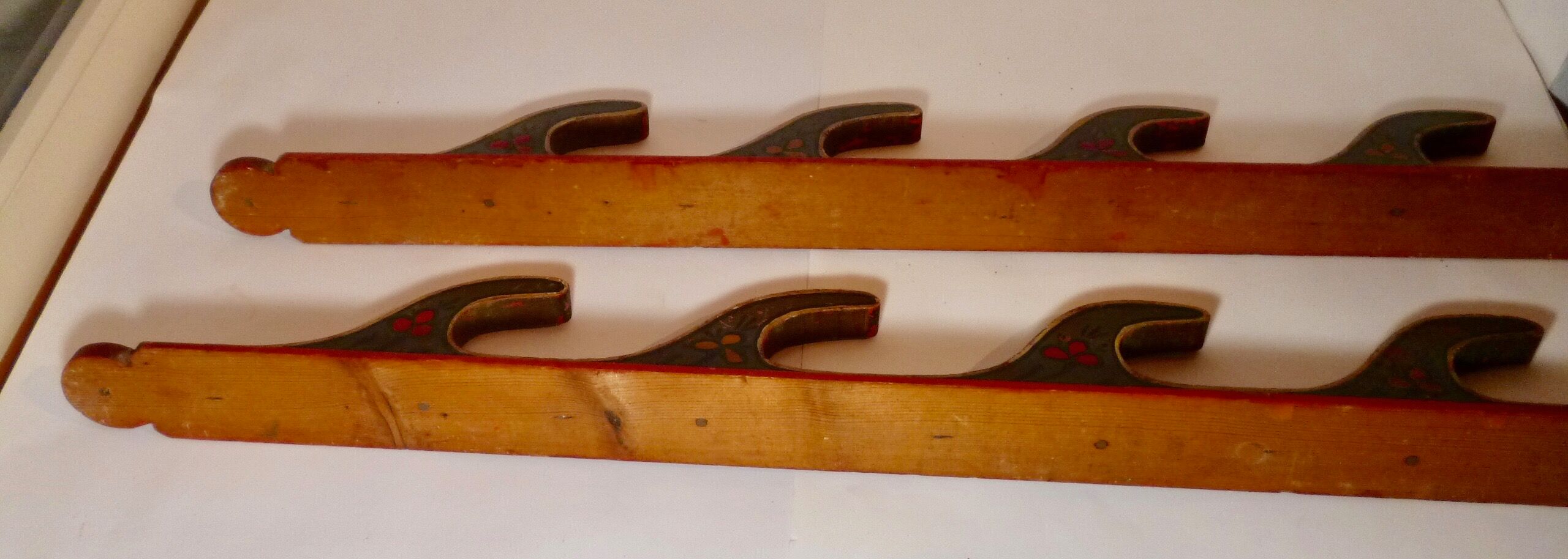 19th door-guns POLYCHROME wood rack