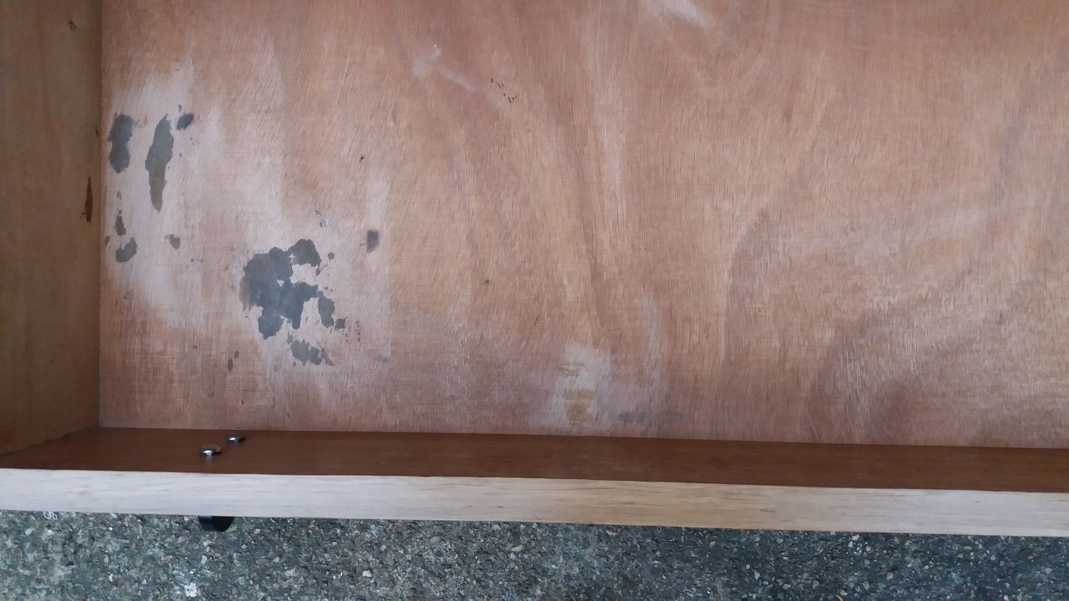 Chest of drawers compass feet