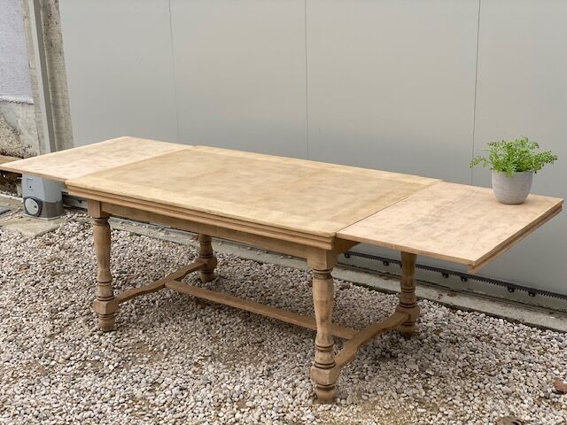 Sanded farmhouse table extension up to 2.54m