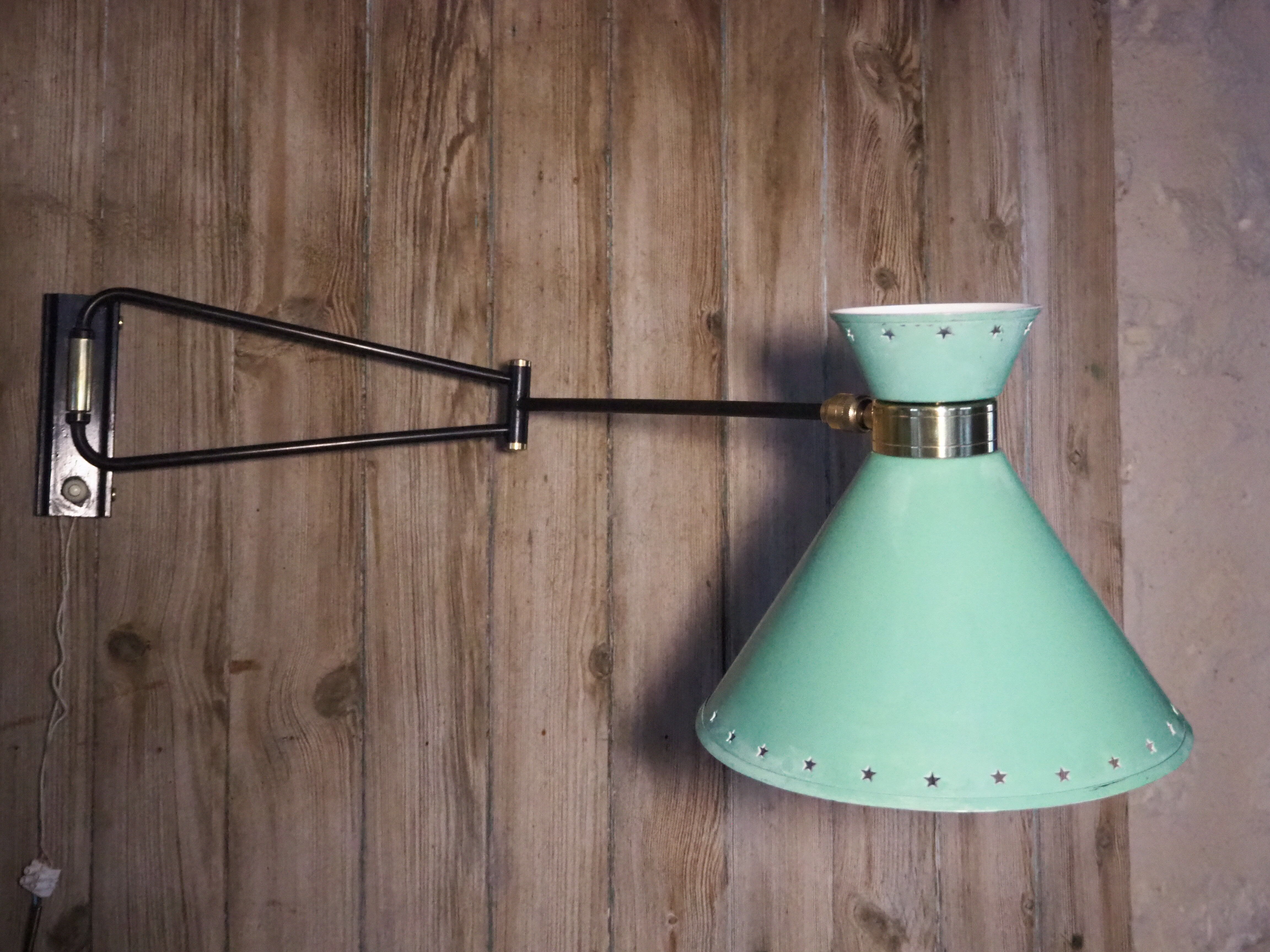 Lampe de potence murale articulée Diabolo du designer René Mathieu - verte