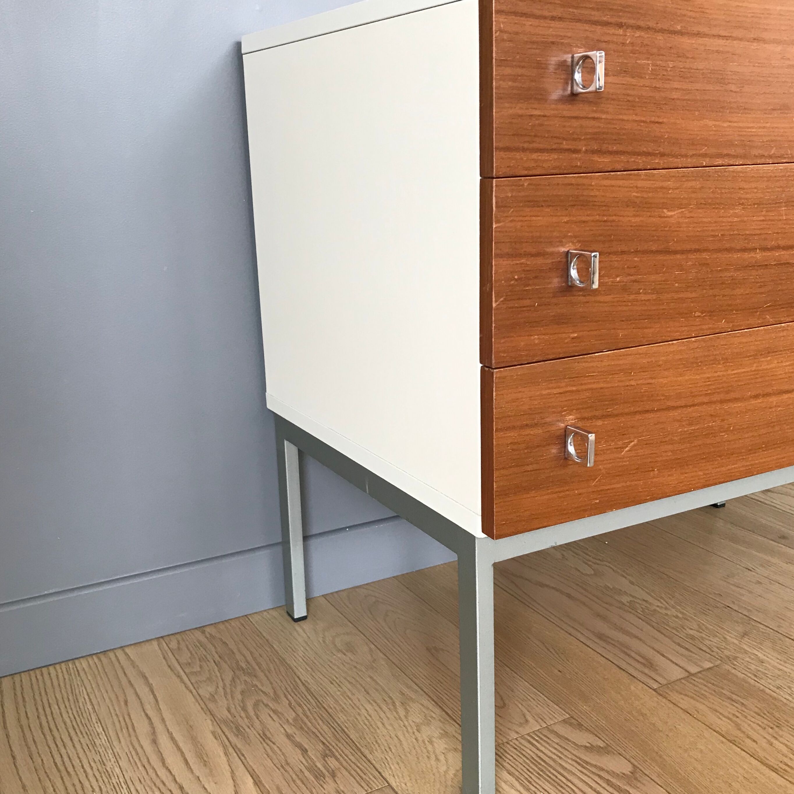 Brasilia-werk dresser white and teak 3 drawers years 60