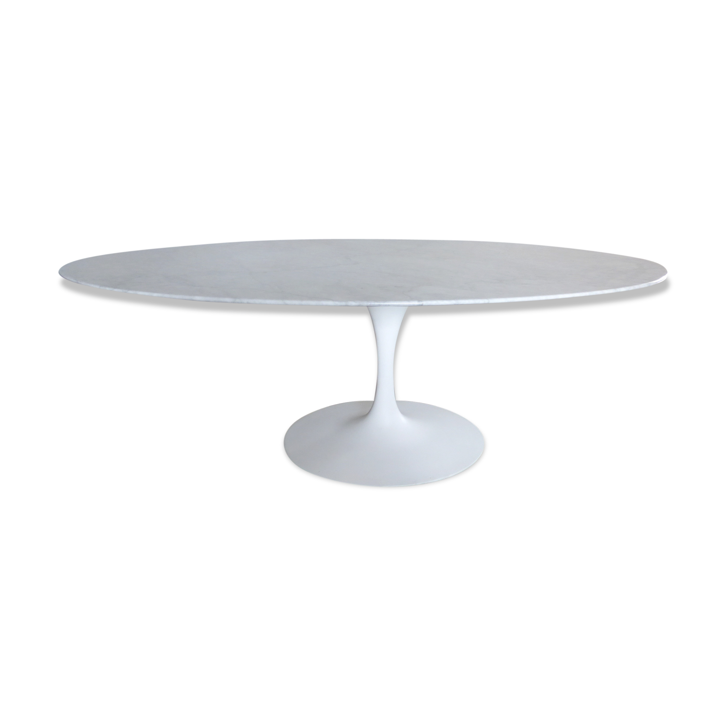 Table Knoll ovale de Eero Saarinen