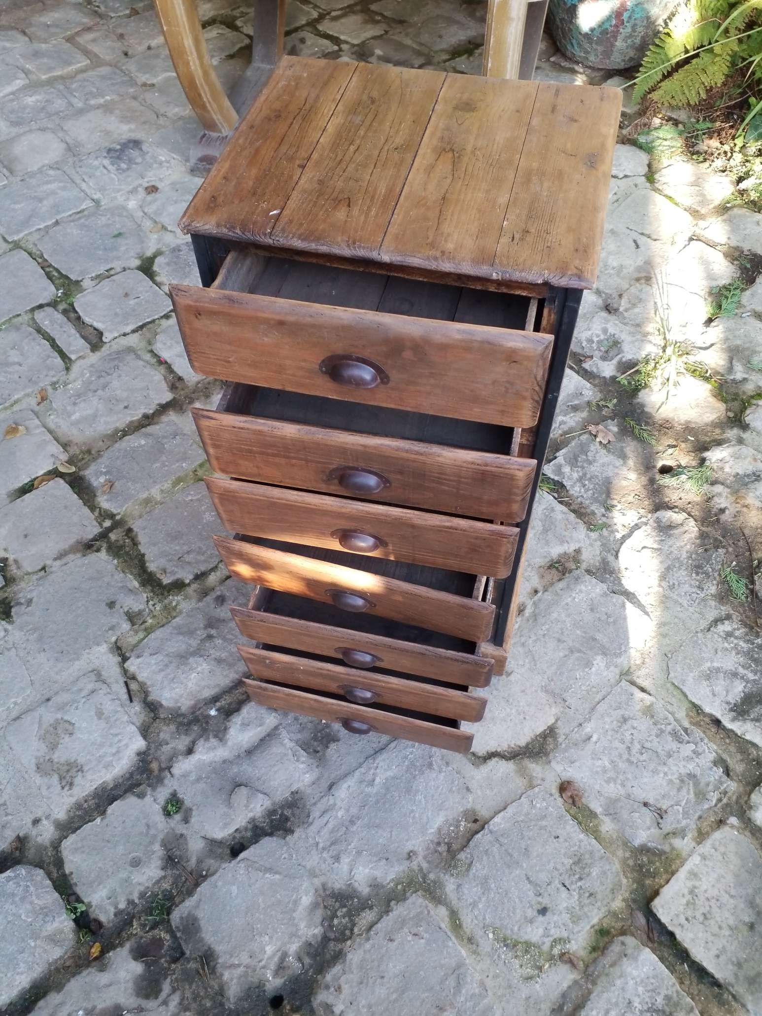 Furniture has 7 drawers
