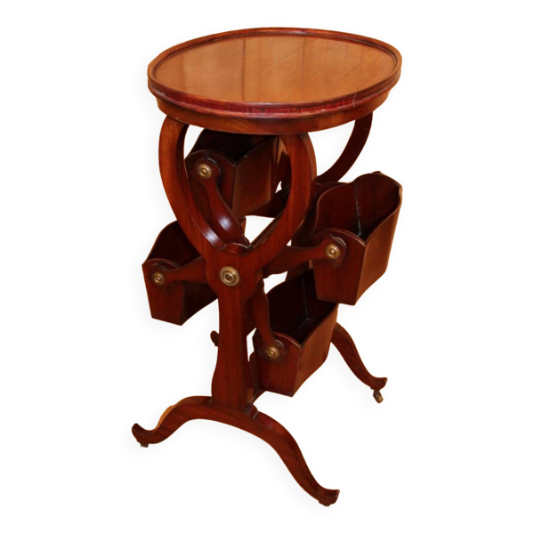 Table d'Appoint En Acajou , Anglaise , Porte Revue