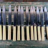 Set of 12 vintage table knives – Marbled Bakelite handles – 1930s