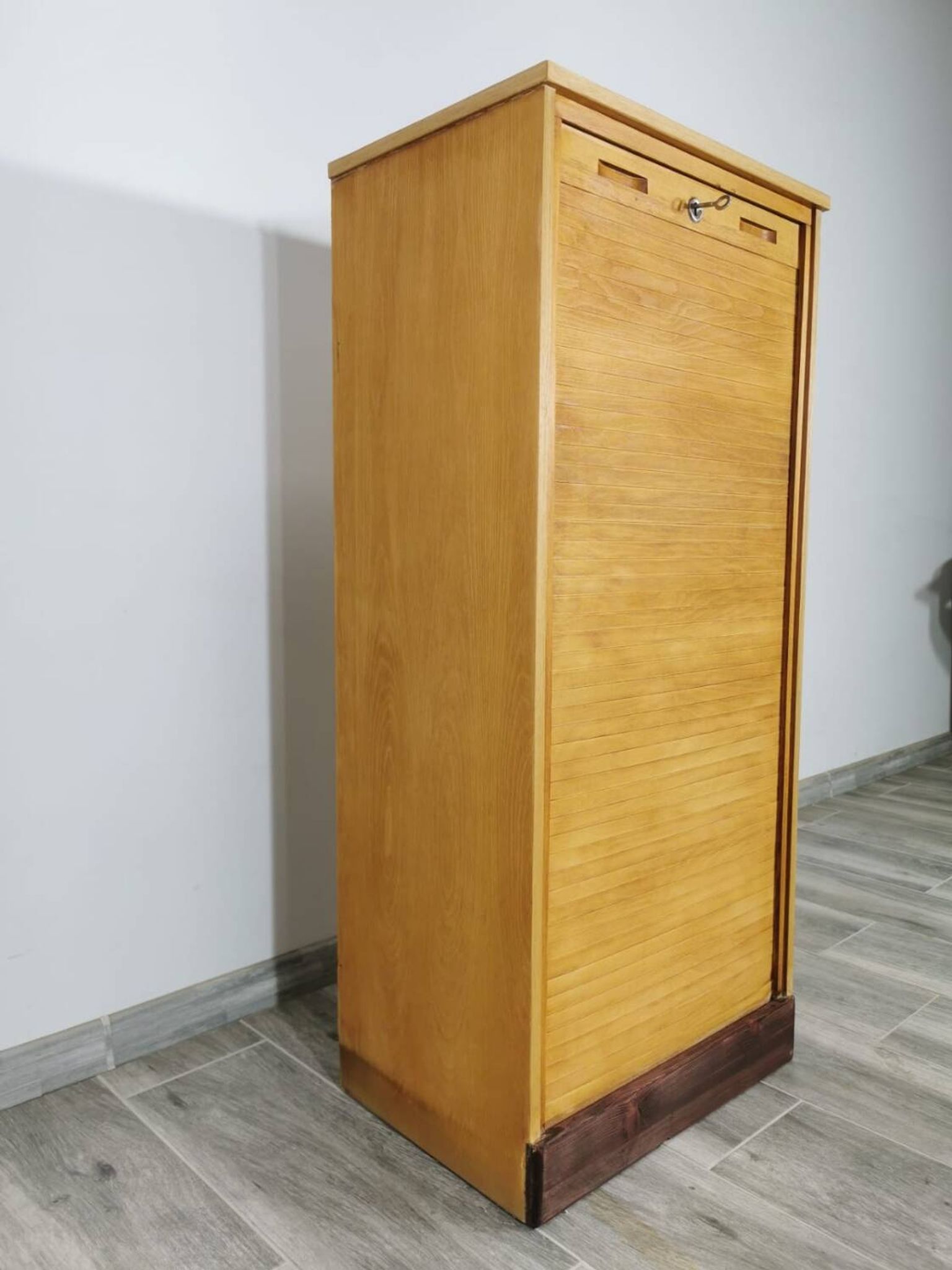 Armoire de bureau années 1940