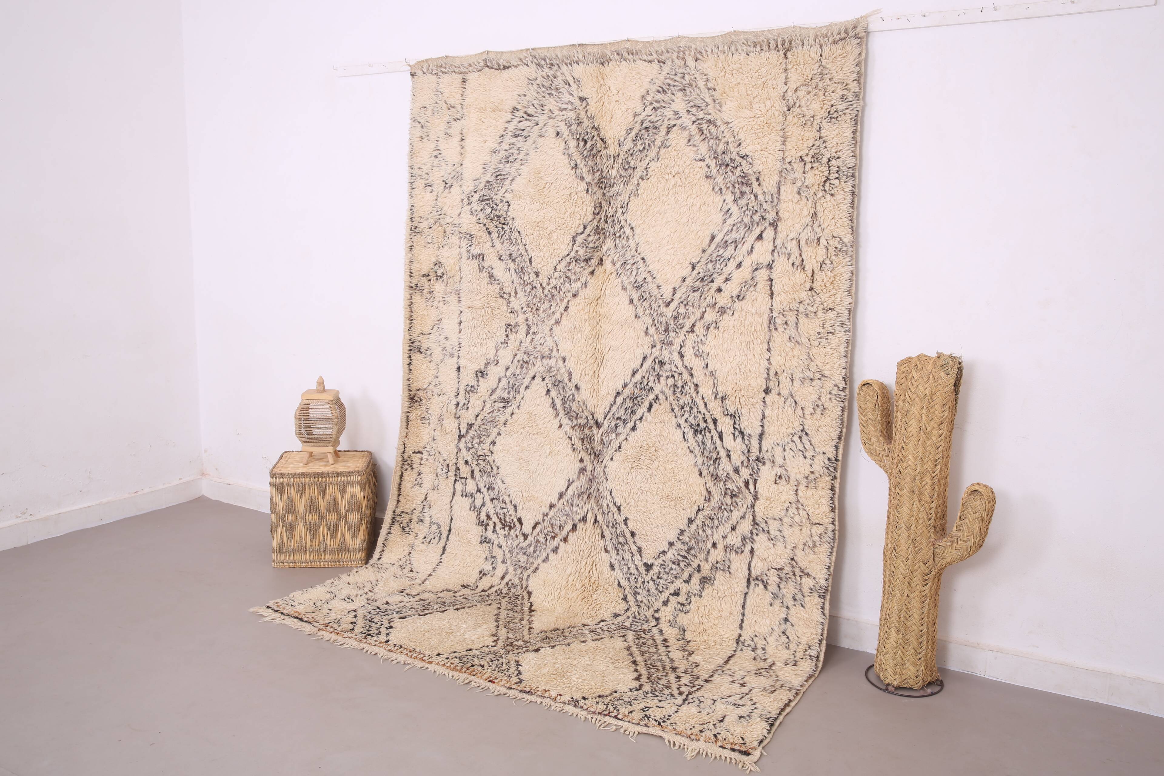 Vintage Beni Ourain rug Handmade 190 x 267 cm - Moroccan Berber Wool Rug