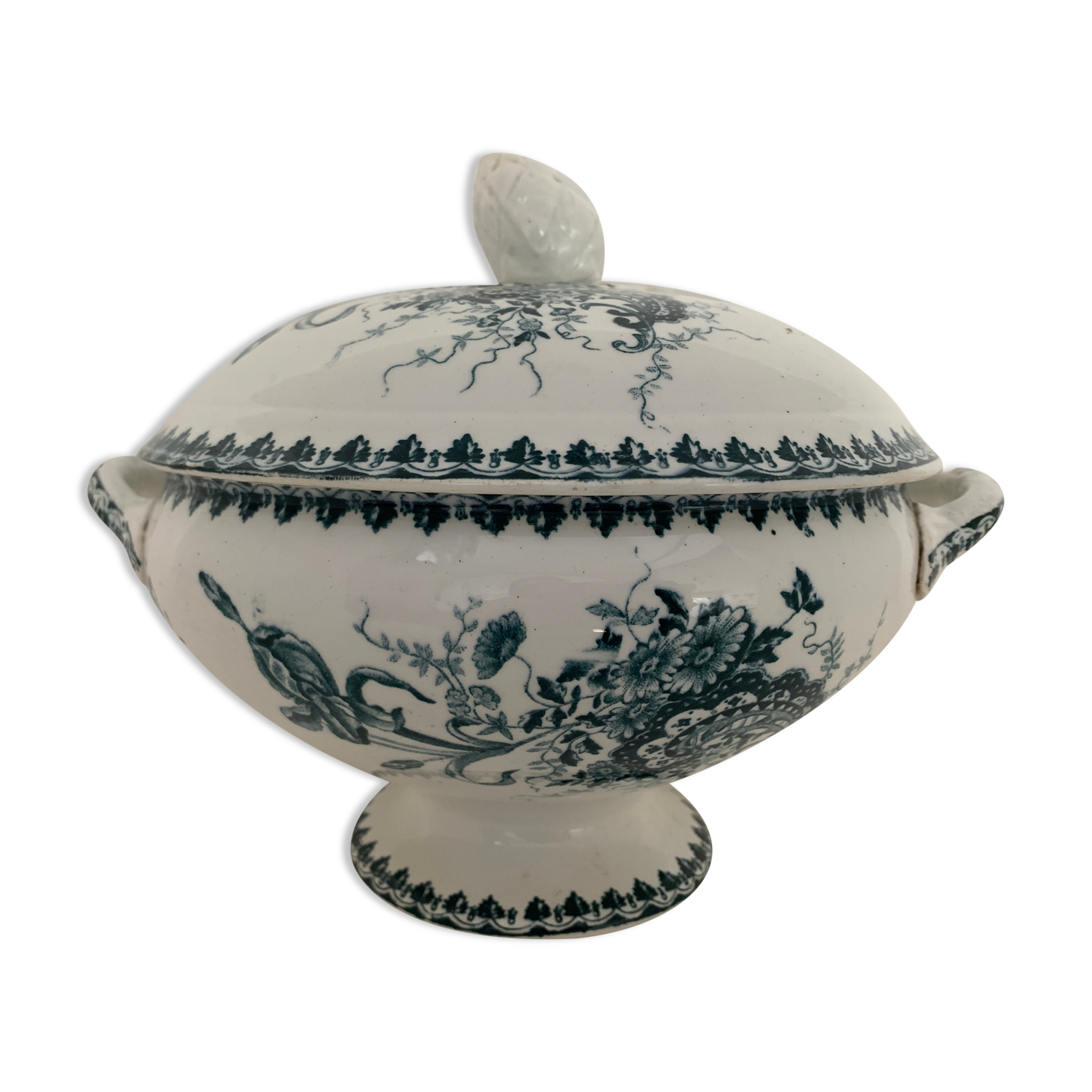 Ste Amandinoise vegetable or soup kitchen, model Louis XV