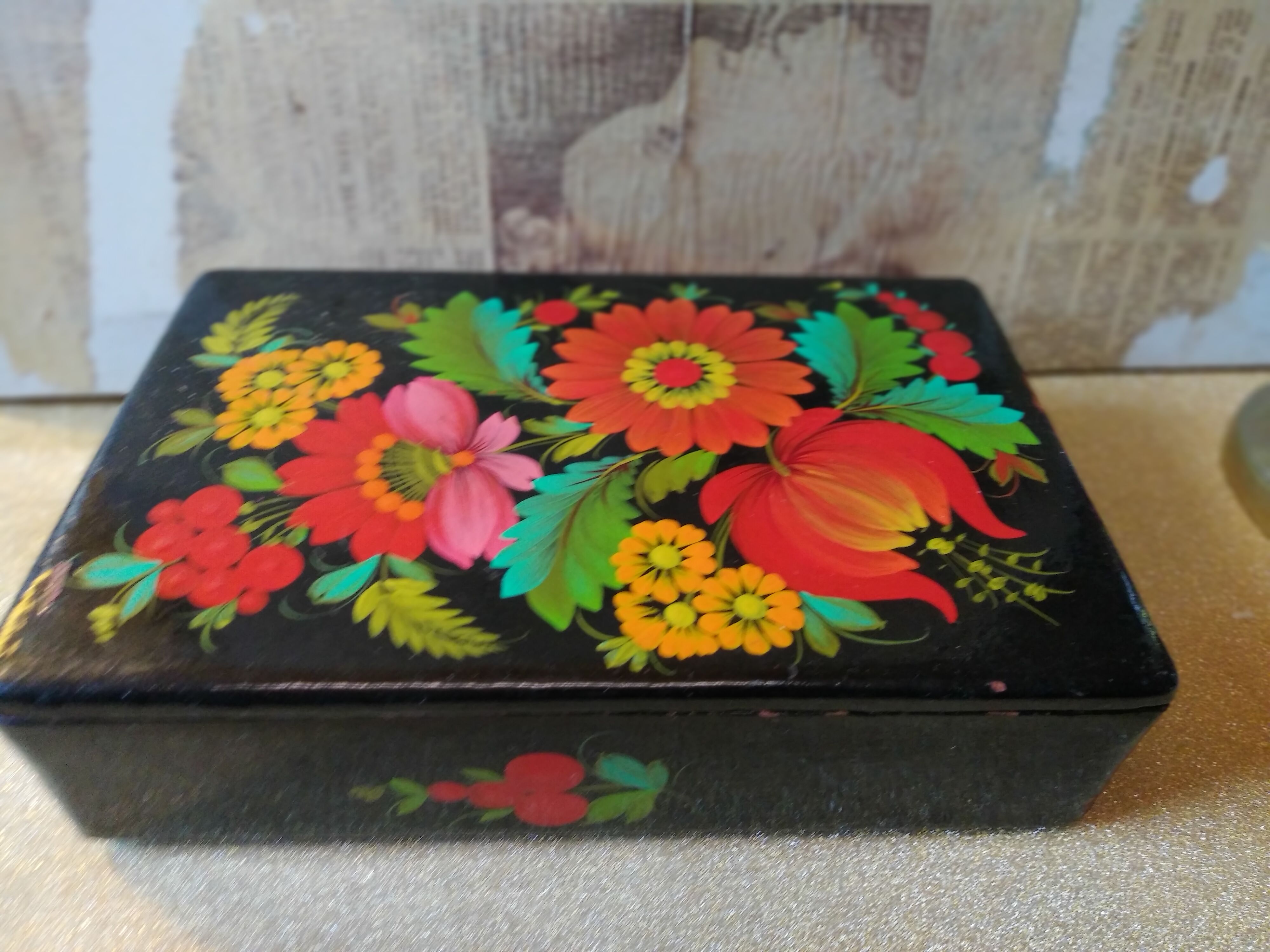 Decoree lacquer box