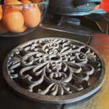 Cast-iron flat