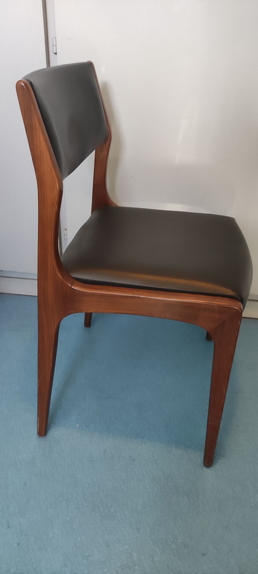 2 Scandinavian chairs