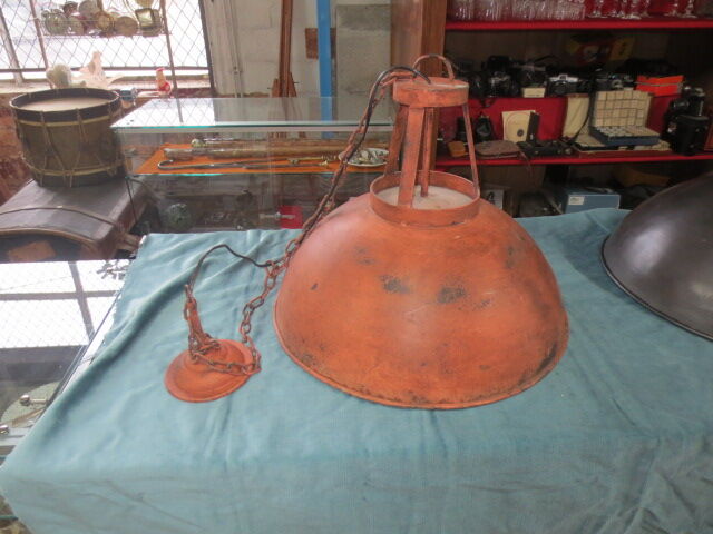 Metal suspension lamp