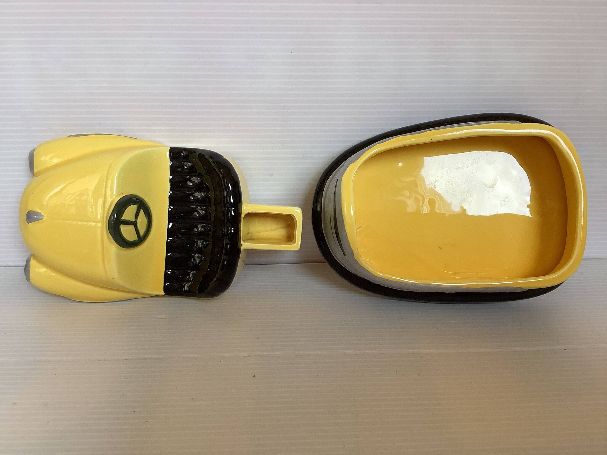 Car bumper ashtray