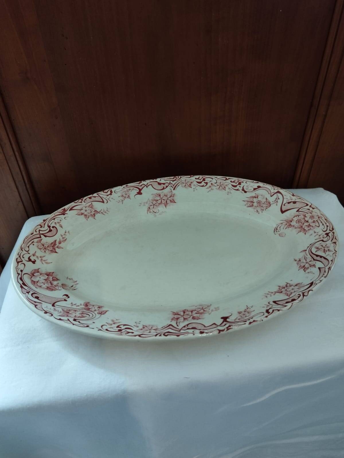 Plat ovale terre de fer rose S.F.G.B.N.G.R modèle Neuilly