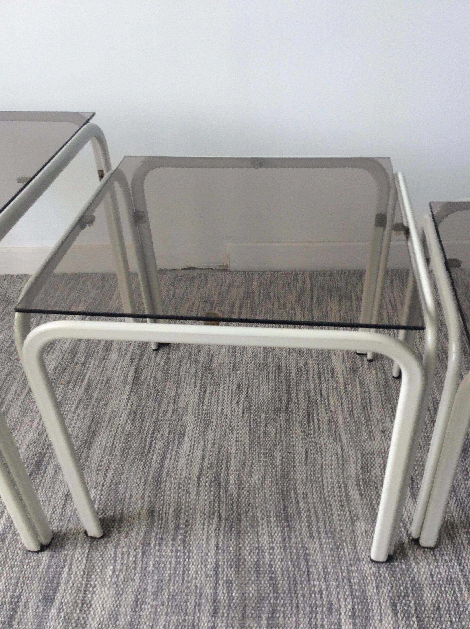Series of 3 vintage pull-out tables from the 70s