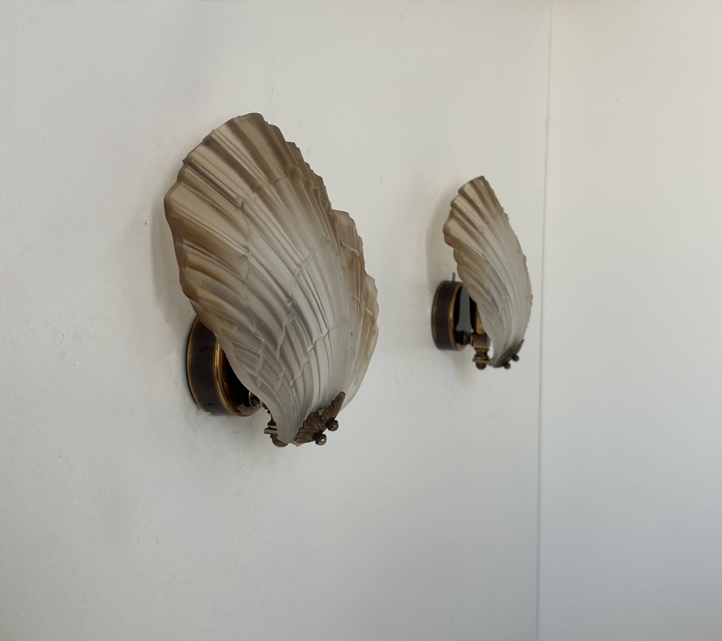 Pair of shell wall lights, glass and brass, France 1960