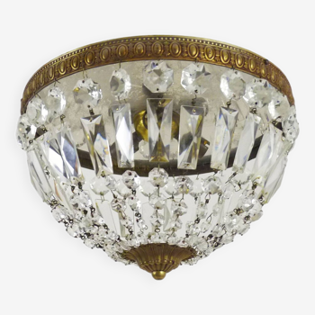 Ancien plafonnier couronne à 3 feux, demi corbeille pampilles en verre. Style Louis XVI. Années 50
