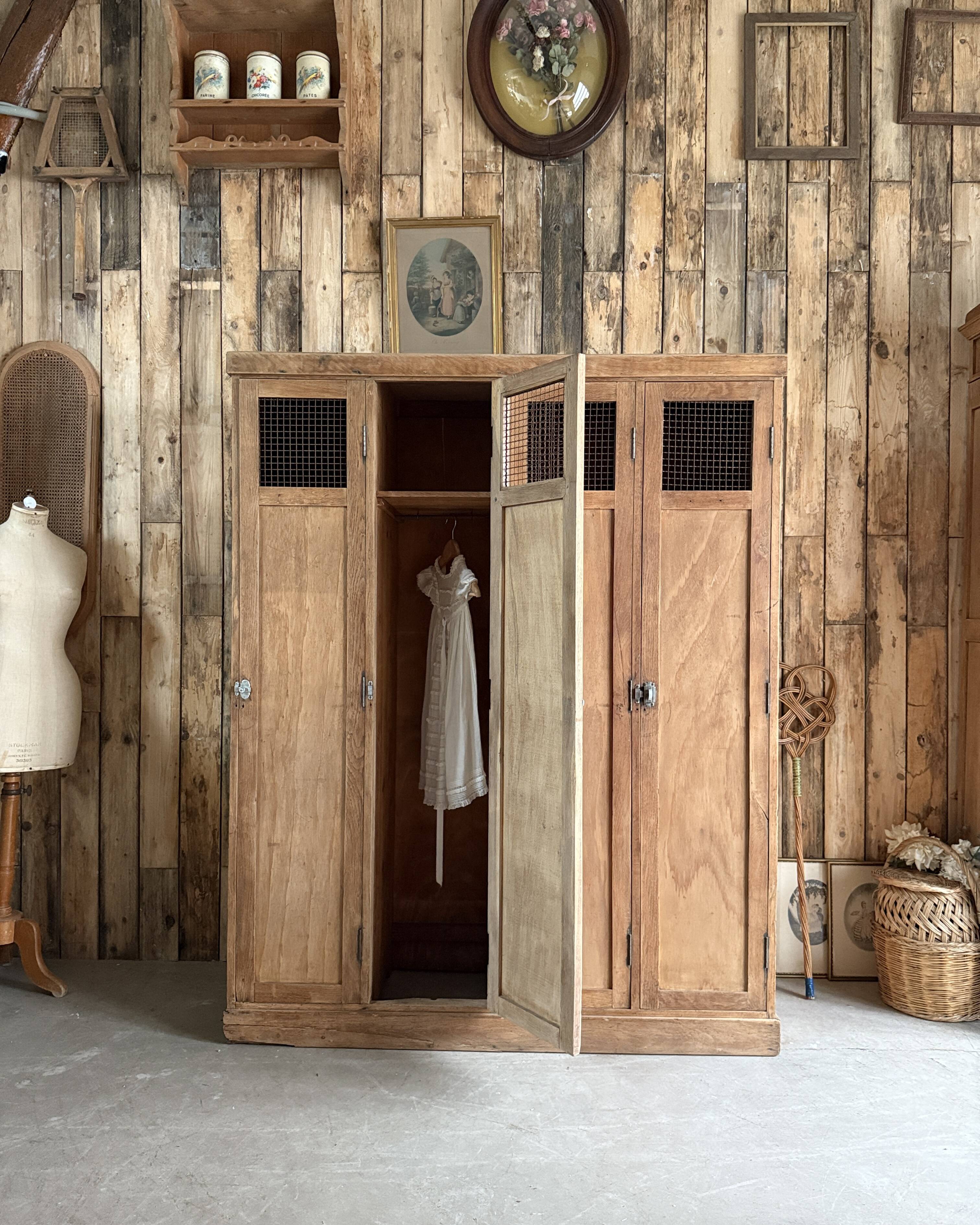 Ancien vestiaire d’atelier (rénové)