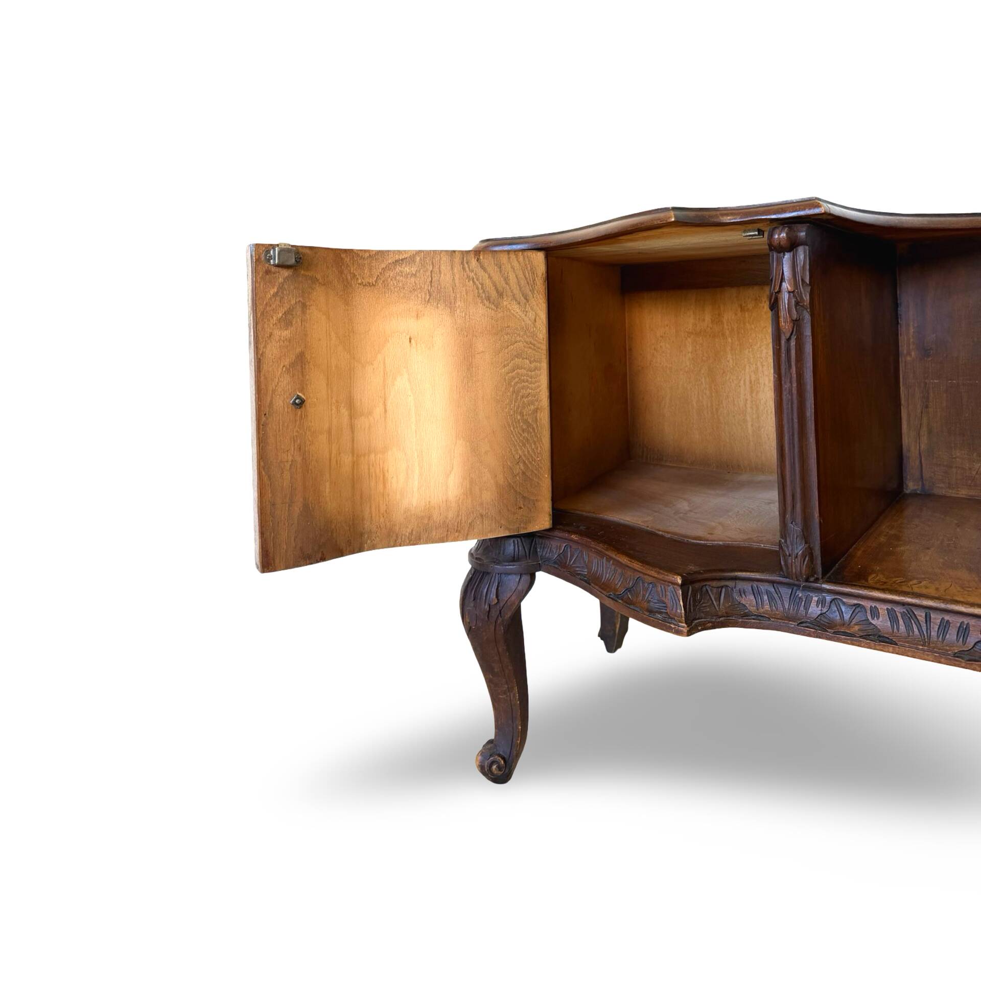 Italian console/petinus from the 1930s.
